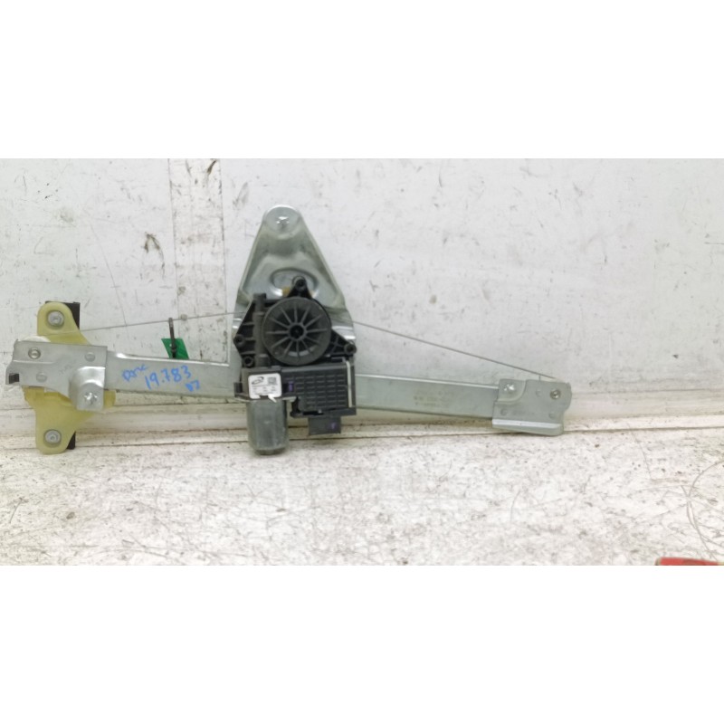 Recambio de elevalunas delantero izquierdo para dacia duster ii comfort referencia OEM IAM 807217664R  