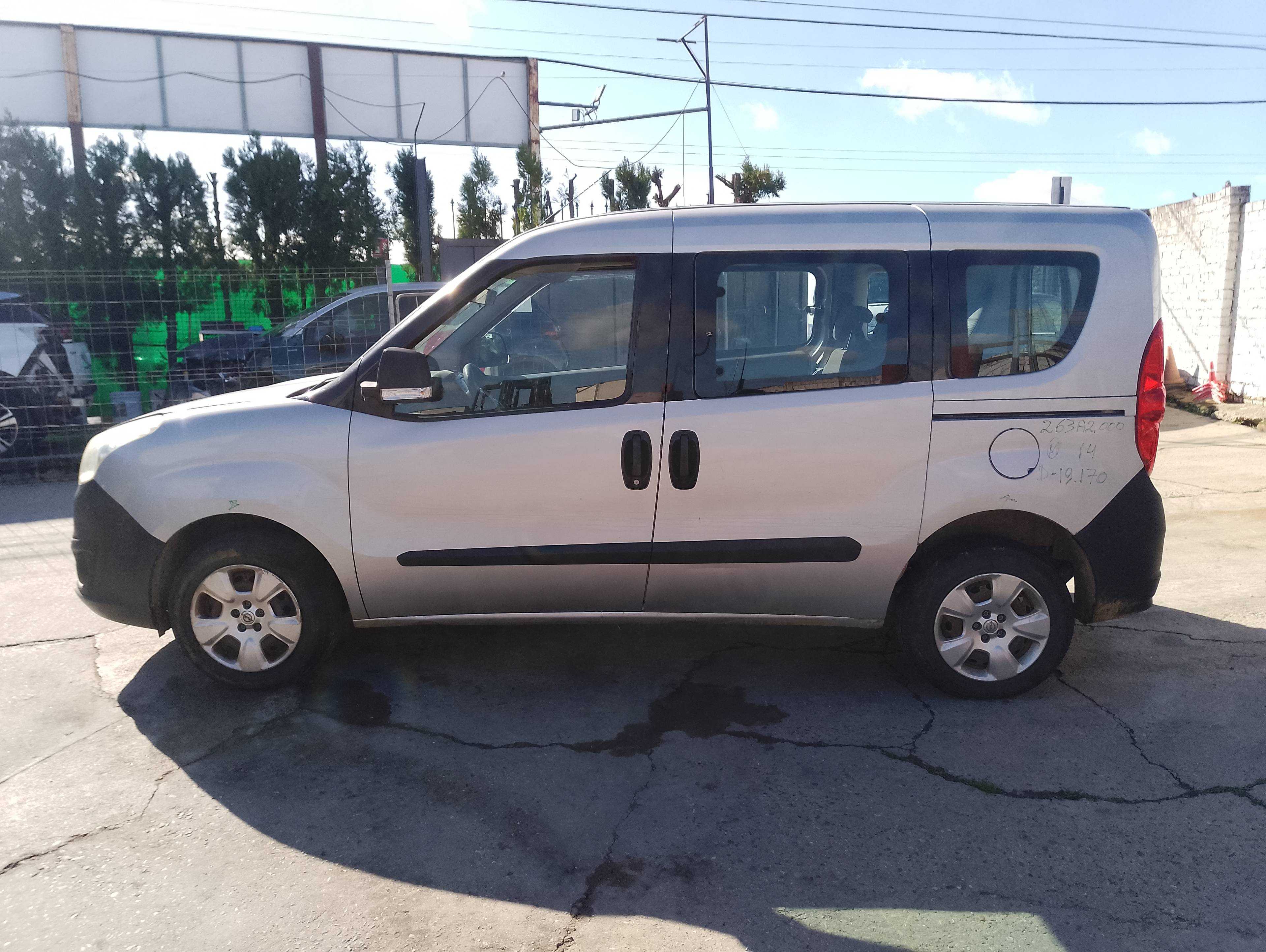 opel combo d del año 2014
