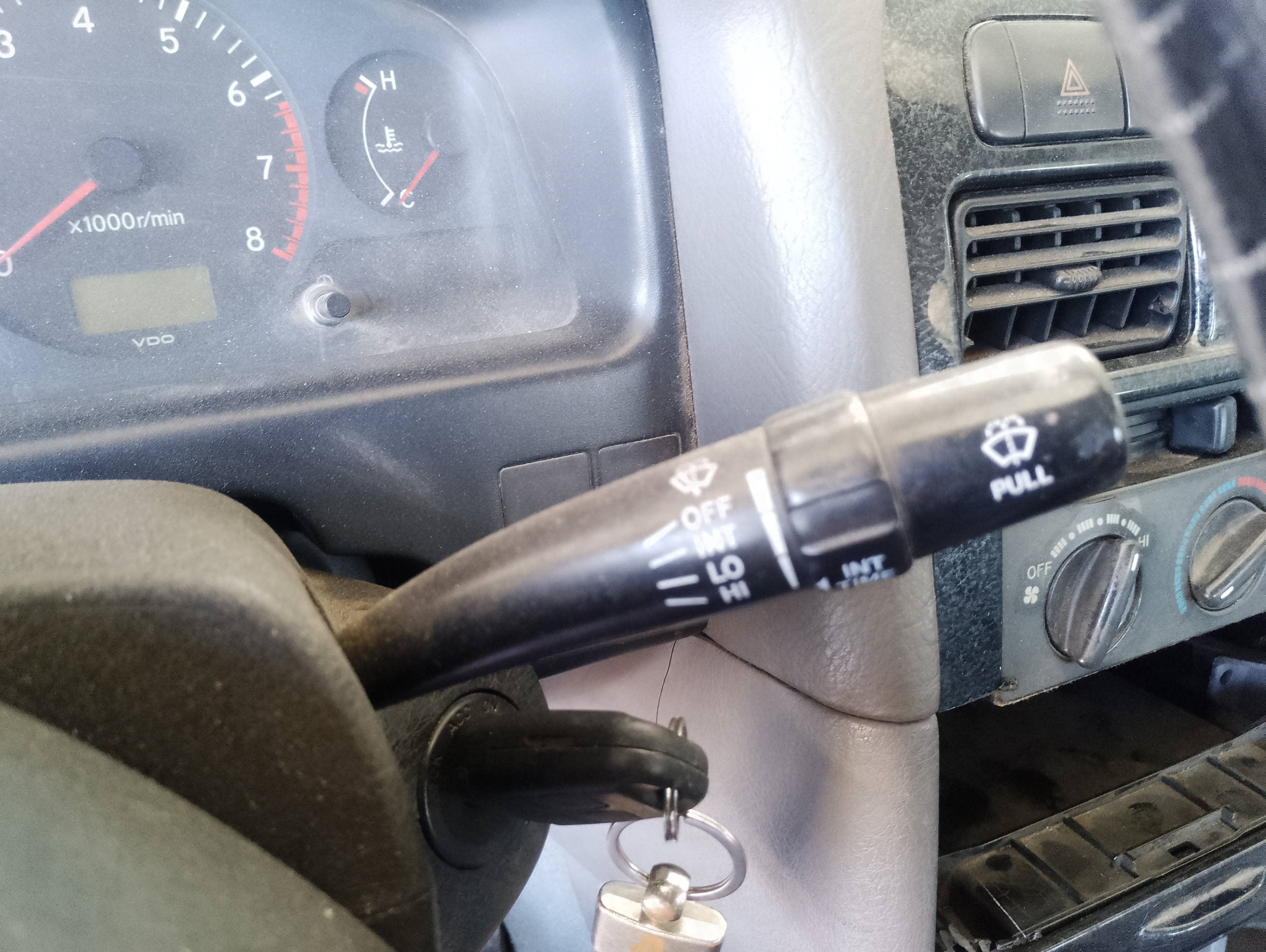 Recambio de mando limpia para toyota avensis berlina (t 22) 1.6 luna (5-ptas.) referencia OEM IAM   
