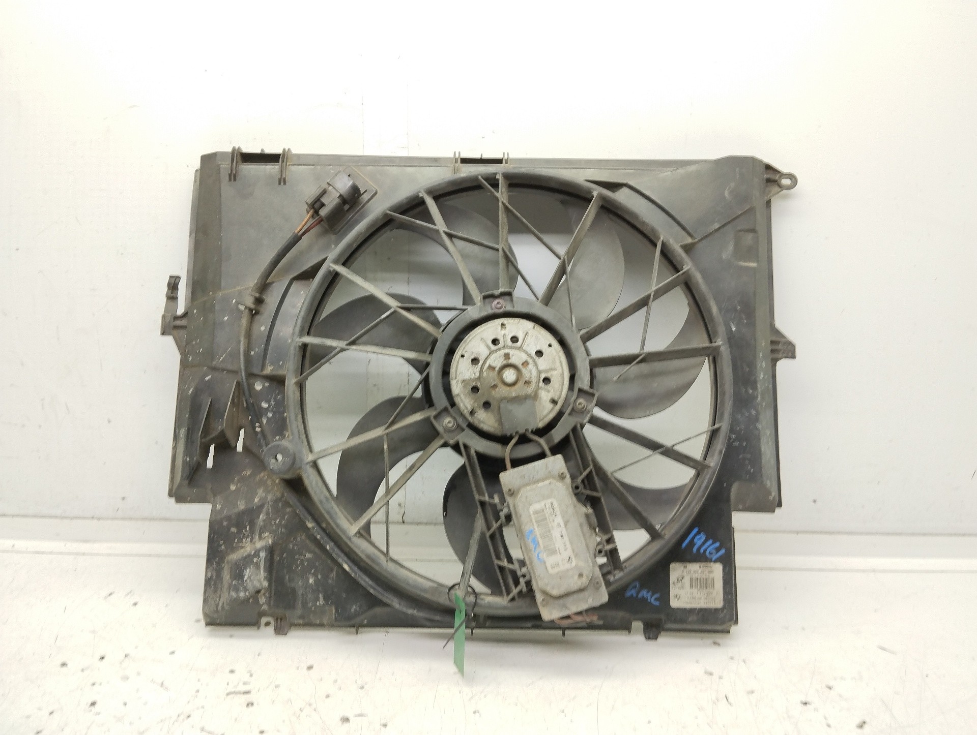 Recambio de electroventilador para bmw serie 1 berlina (e81/e87) 118d referencia OEM IAM 1742780199301 0130303941 BOSCH