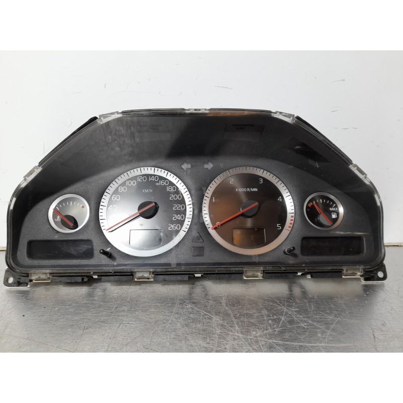 Recambio de cuadro instrumentos para volvo xc70 2.4 diesel cat referencia OEM IAM 30728791  