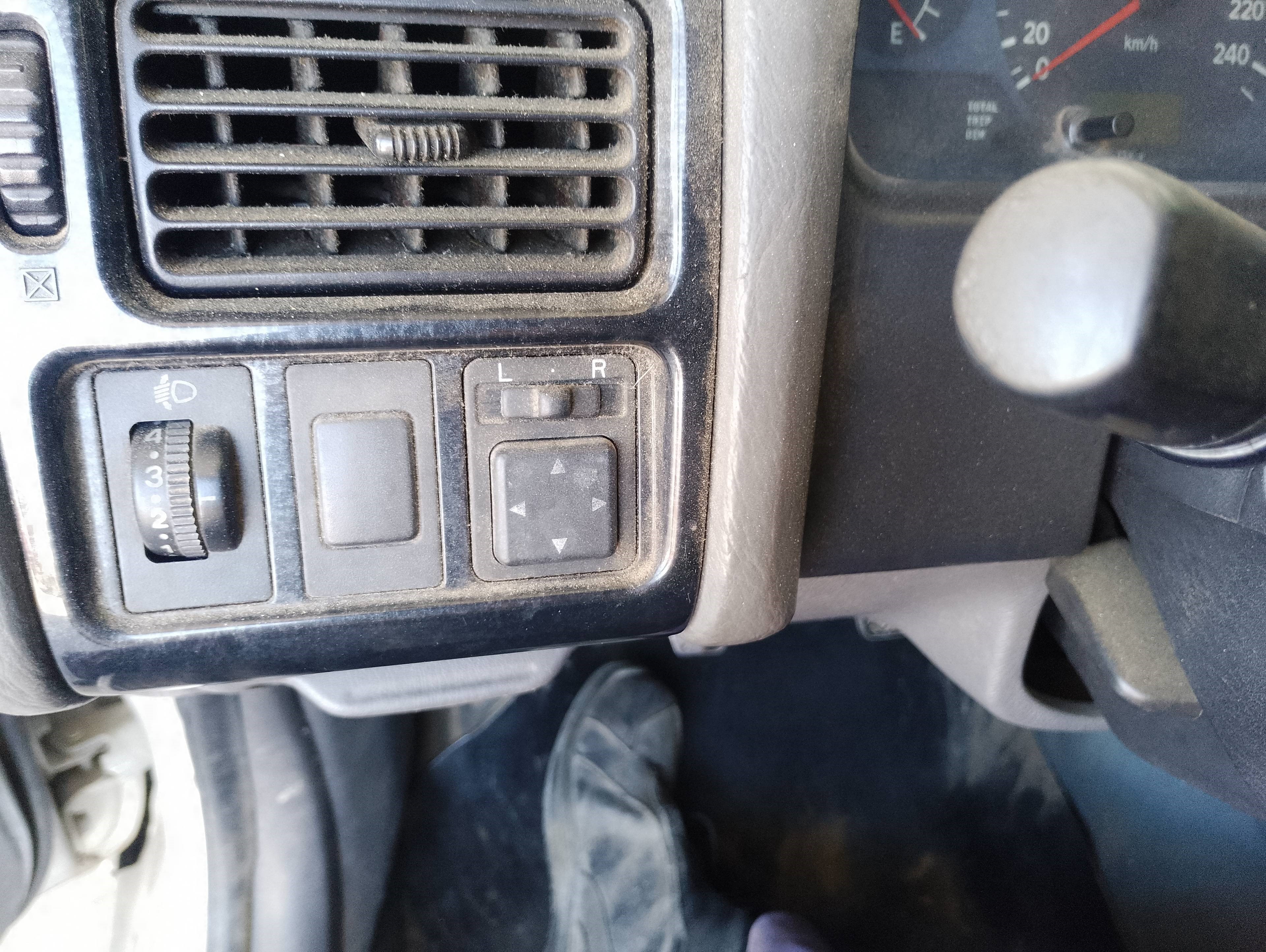 Recambio de mando retrovisor para toyota avensis berlina (t 22) 1.6 luna (5-ptas.) referencia OEM IAM   