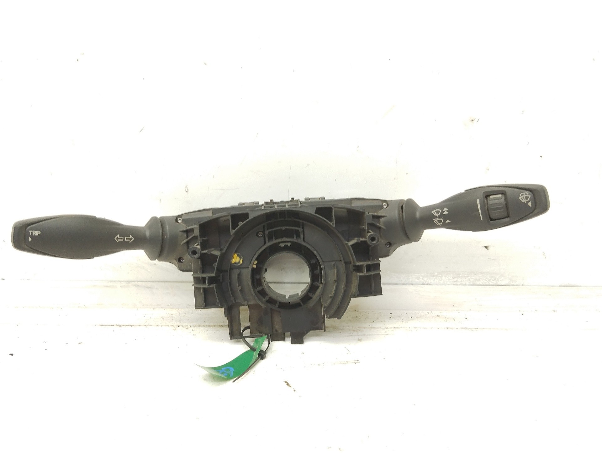 Recambio de mando limpia para ford fiesta (ccn) black edition referencia OEM IAM 8A6T13N064BG  