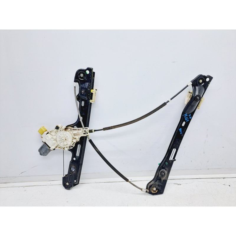 Recambio de elevalunas delantero derecho para bmw serie 1 berlina (e81/e87) 118d referencia OEM IAM 6927028 7067796S 7138466E