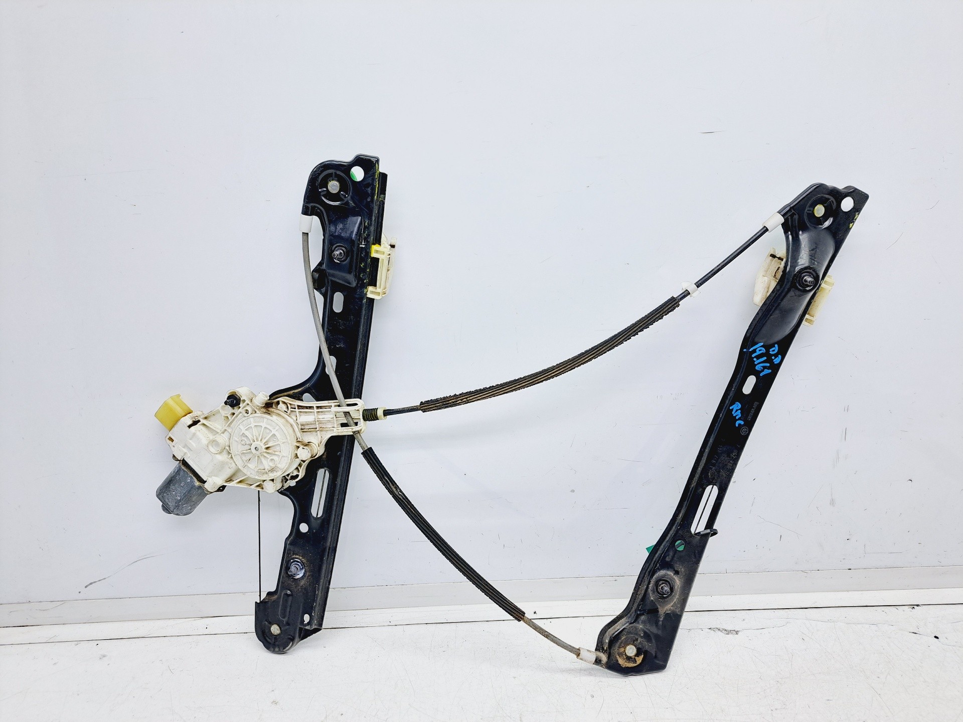 Recambio de elevalunas delantero derecho para bmw serie 1 berlina (e81/e87) 118d referencia OEM IAM 6927028 7067796S 7138466E