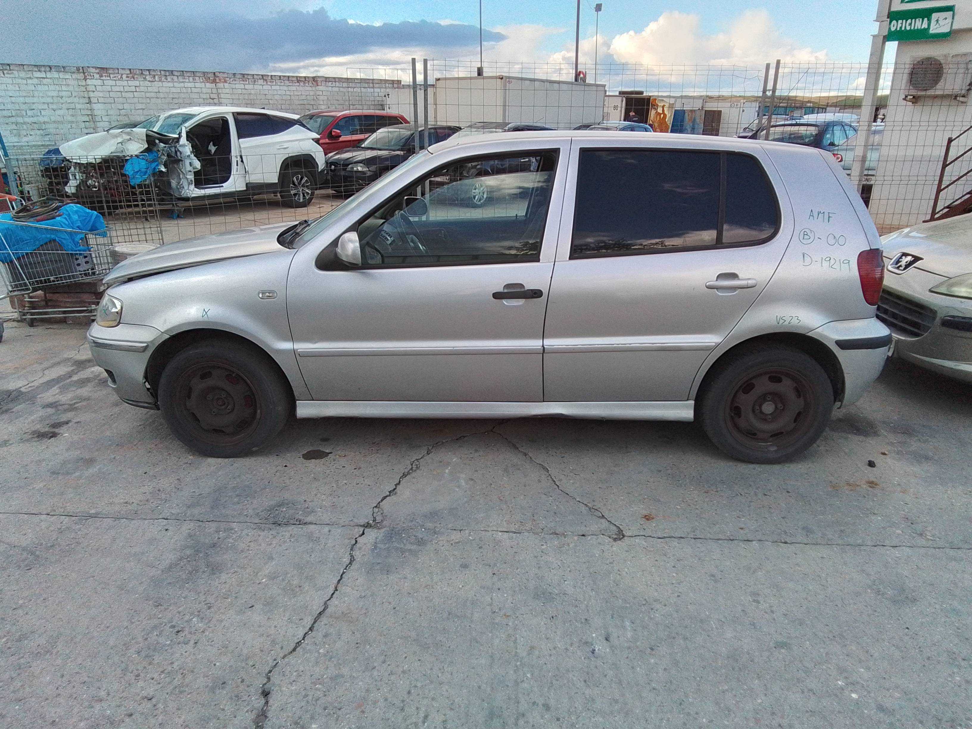 volkswagen polo berlina (6n2) del año 2000