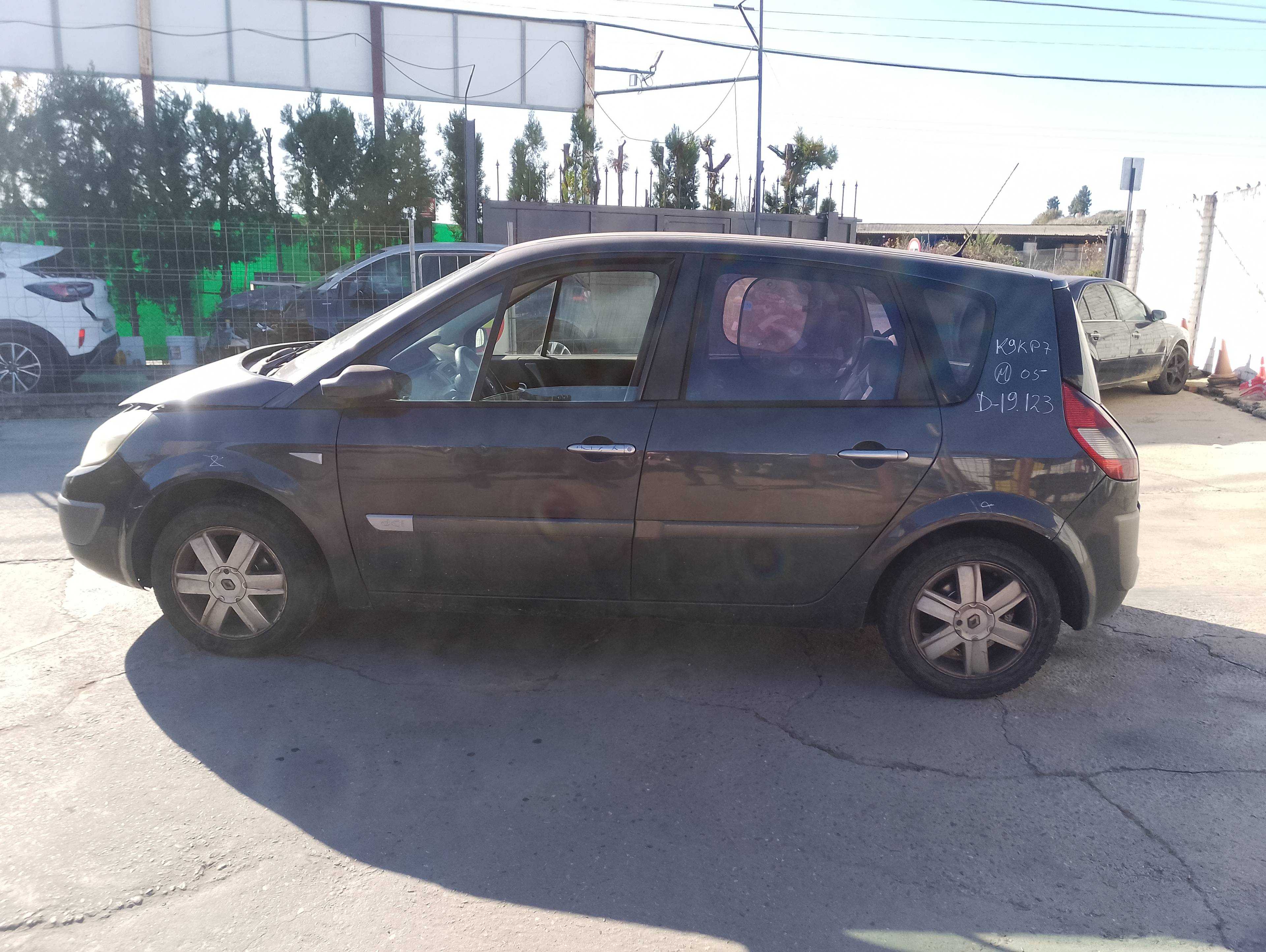 renault scenic ii del año 2005