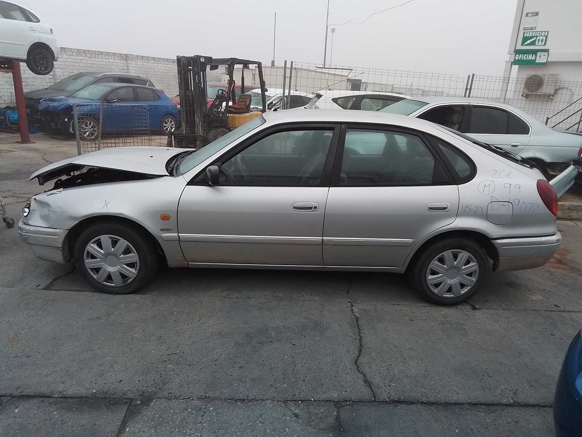 toyota corolla (e11) del año 1999