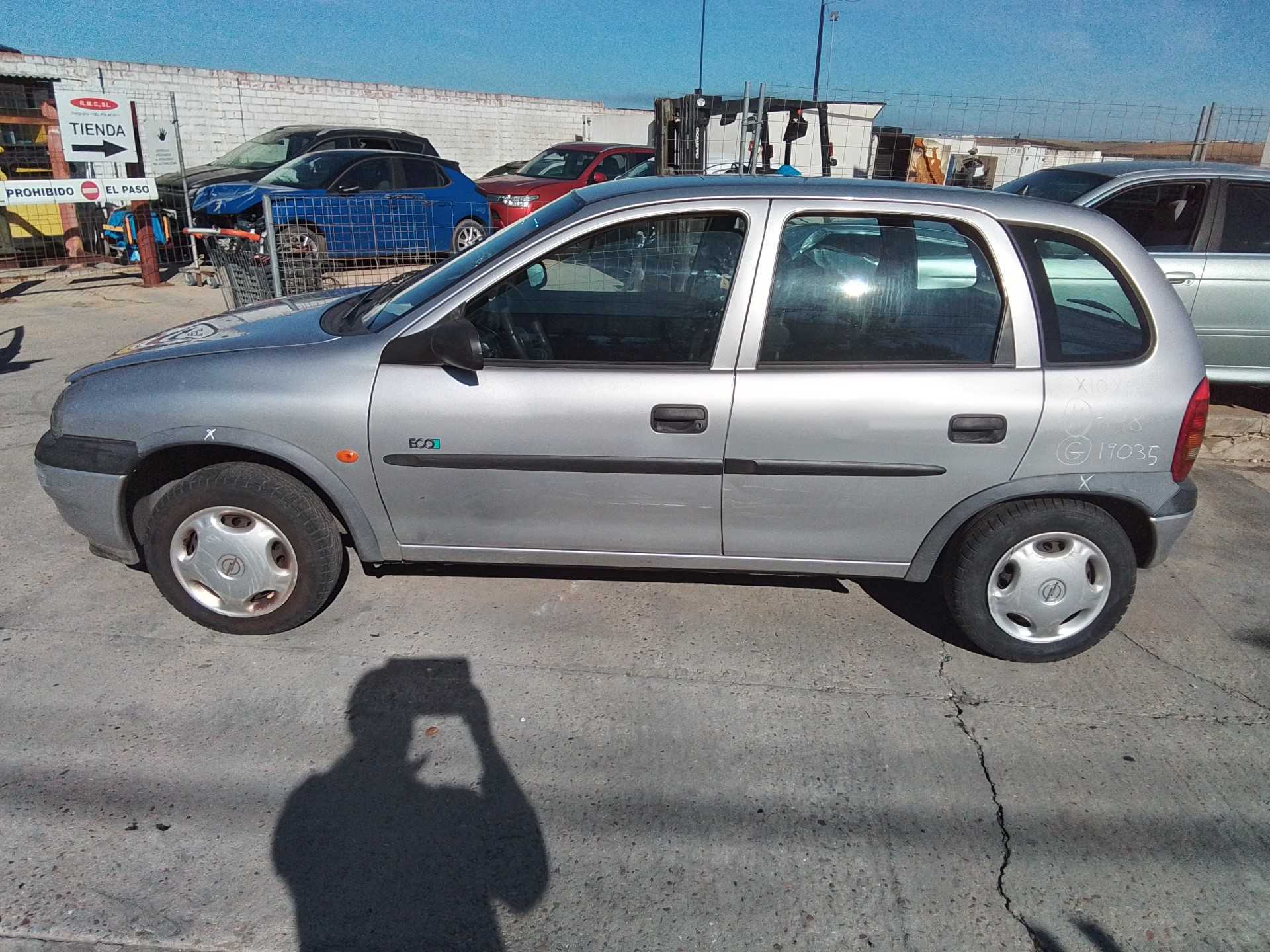 opel corsa b del año 1998