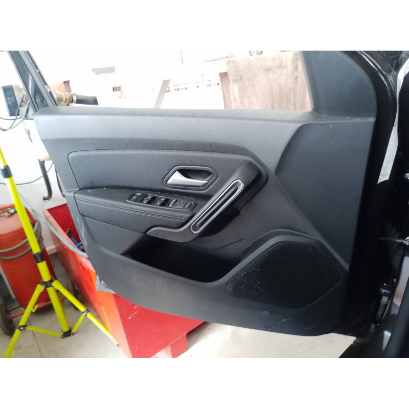 Recambio de guarnecido puerta delantera izquierda para dacia duster ii comfort referencia OEM IAM   