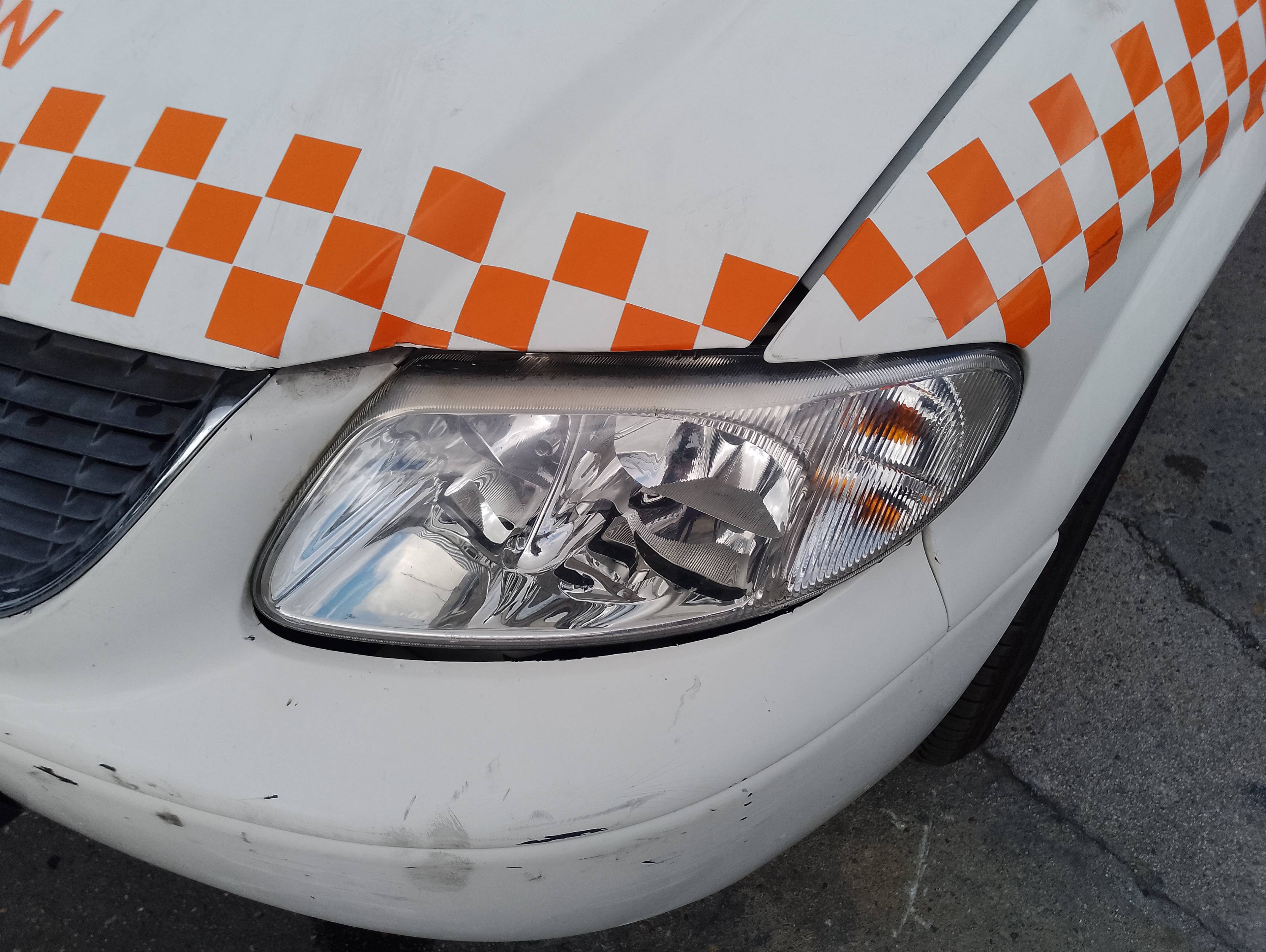 Recambio de faro izquierdo para chrysler voyager (rg) referencia OEM IAM   