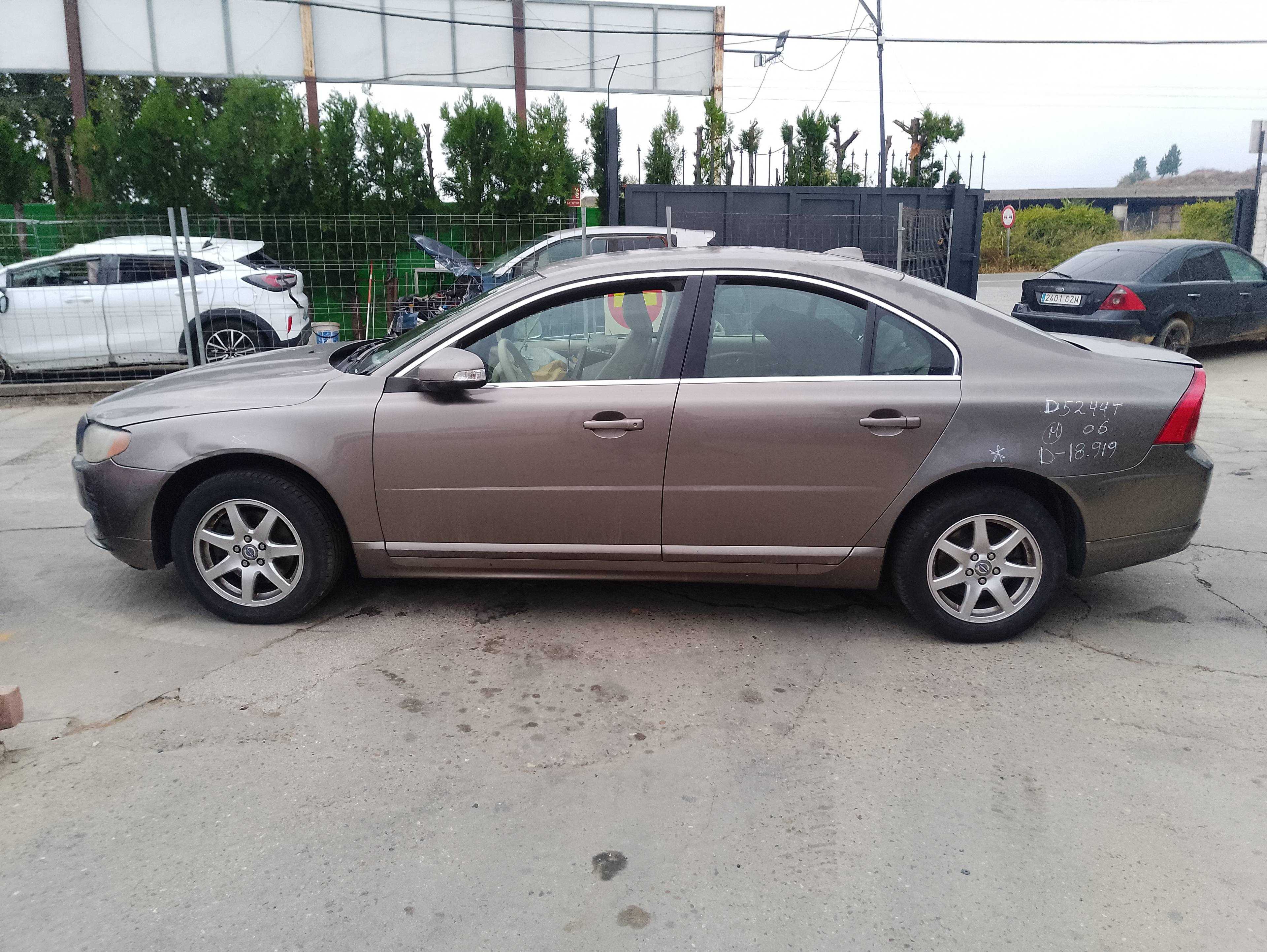 volvo s80 berlina del año 2006
