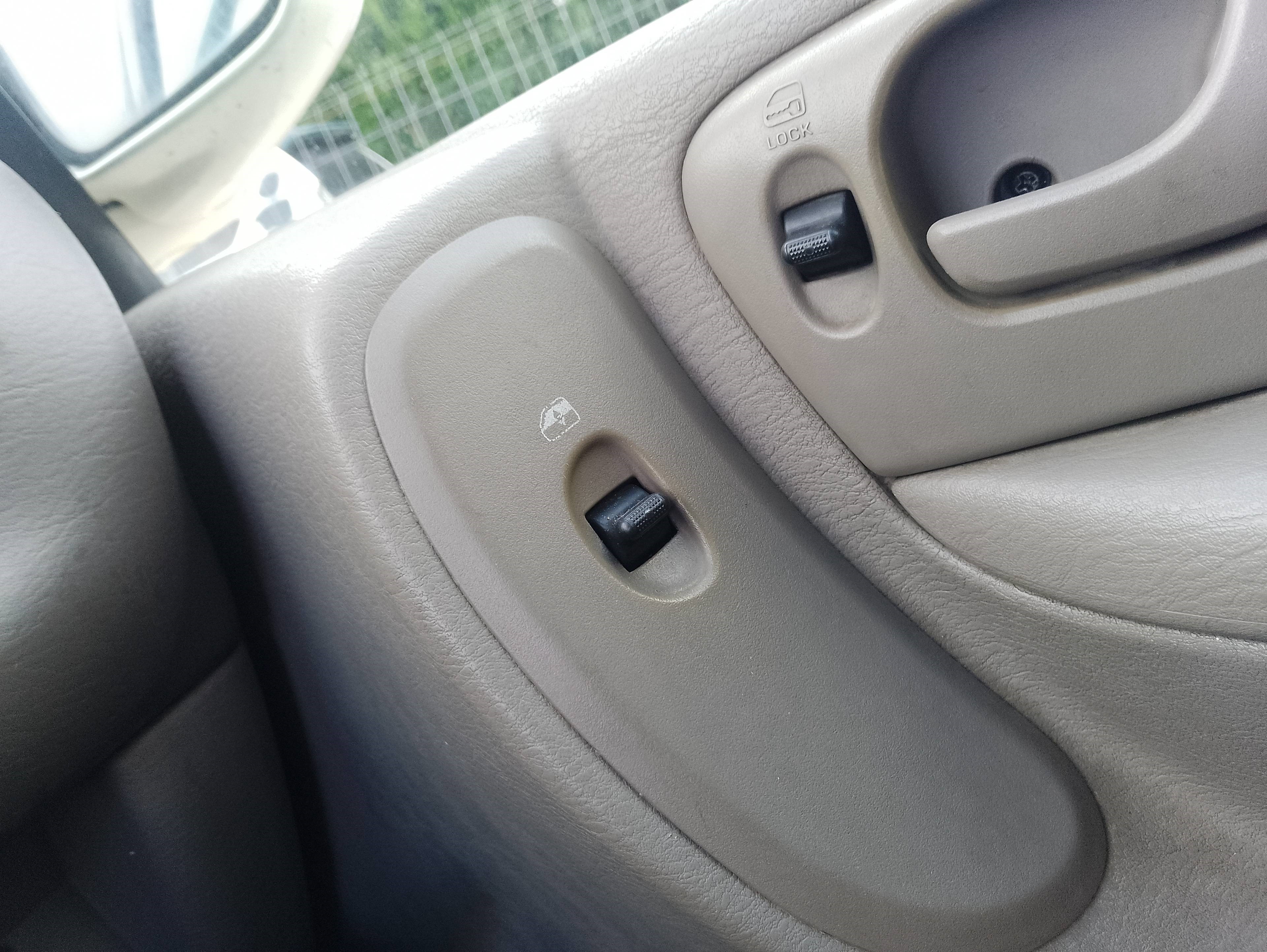 Recambio de mando elevalunas delantero derecho para chrysler voyager (rg) referencia OEM IAM   