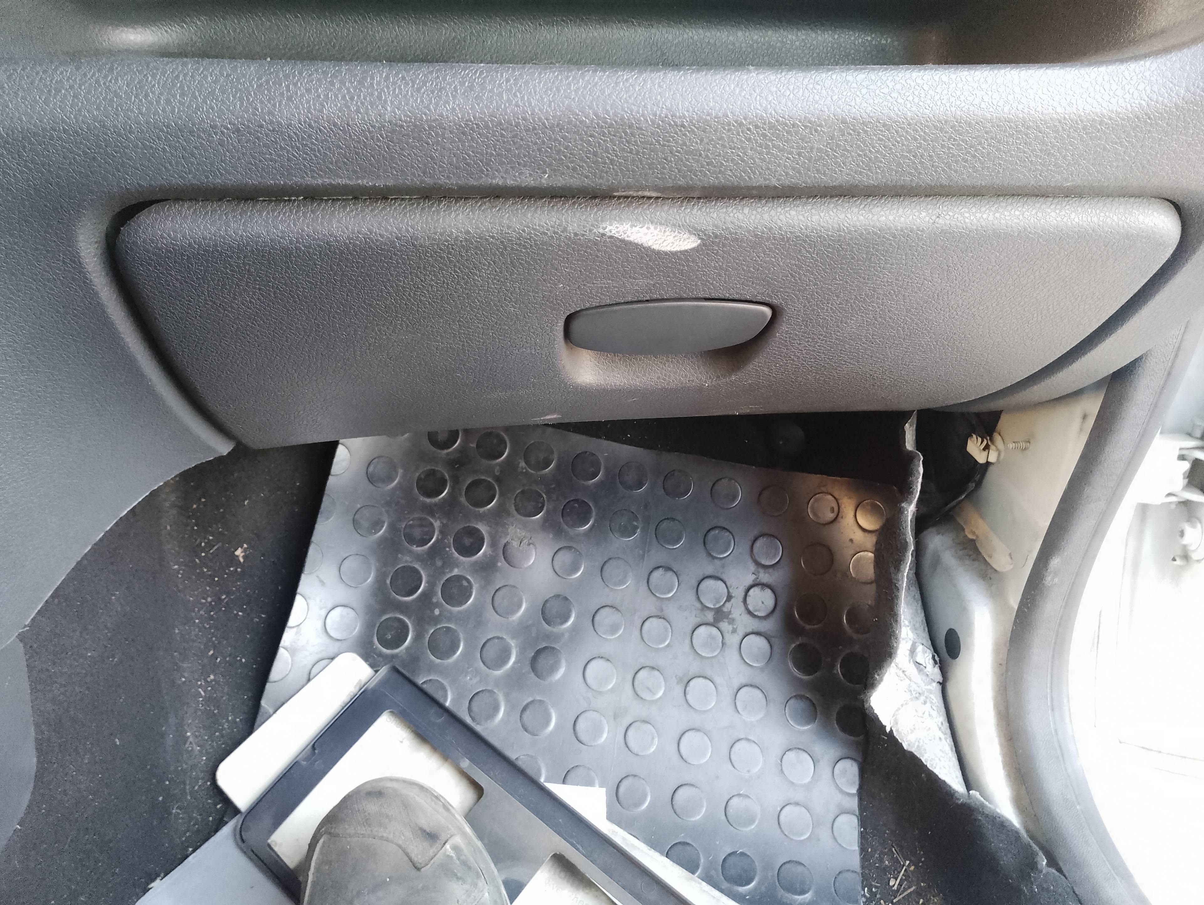 Recambio de guantera para dacia lodgy ambiance referencia OEM IAM   