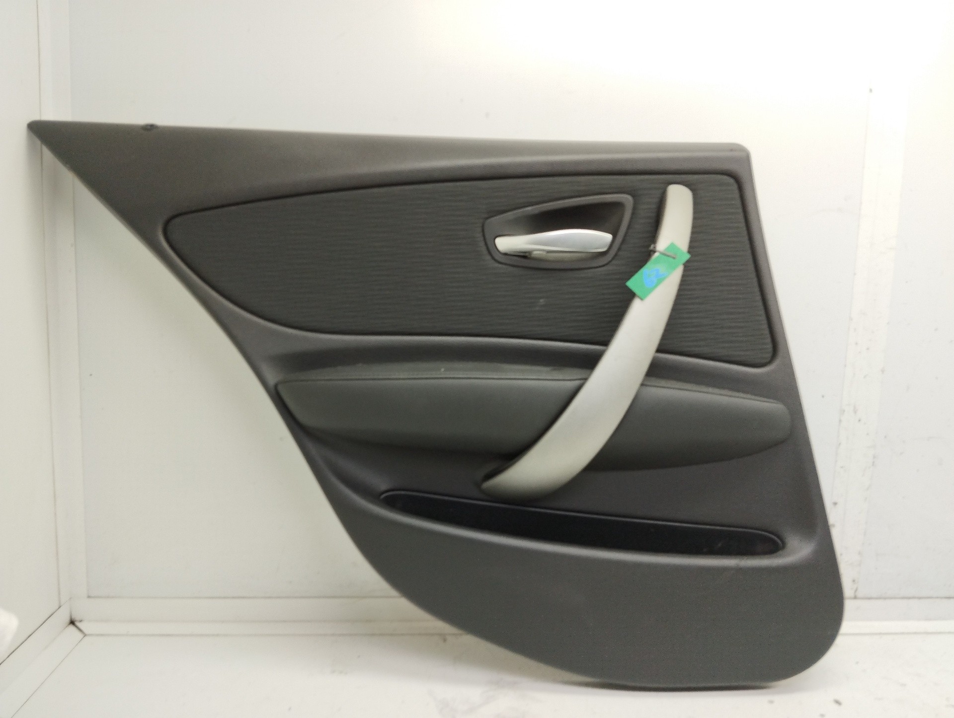 Recambio de guarnecido puerta trasera izquierda para bmw serie 1 berlina (e81/e87) 118d referencia OEM IAM 51416975310 697986002