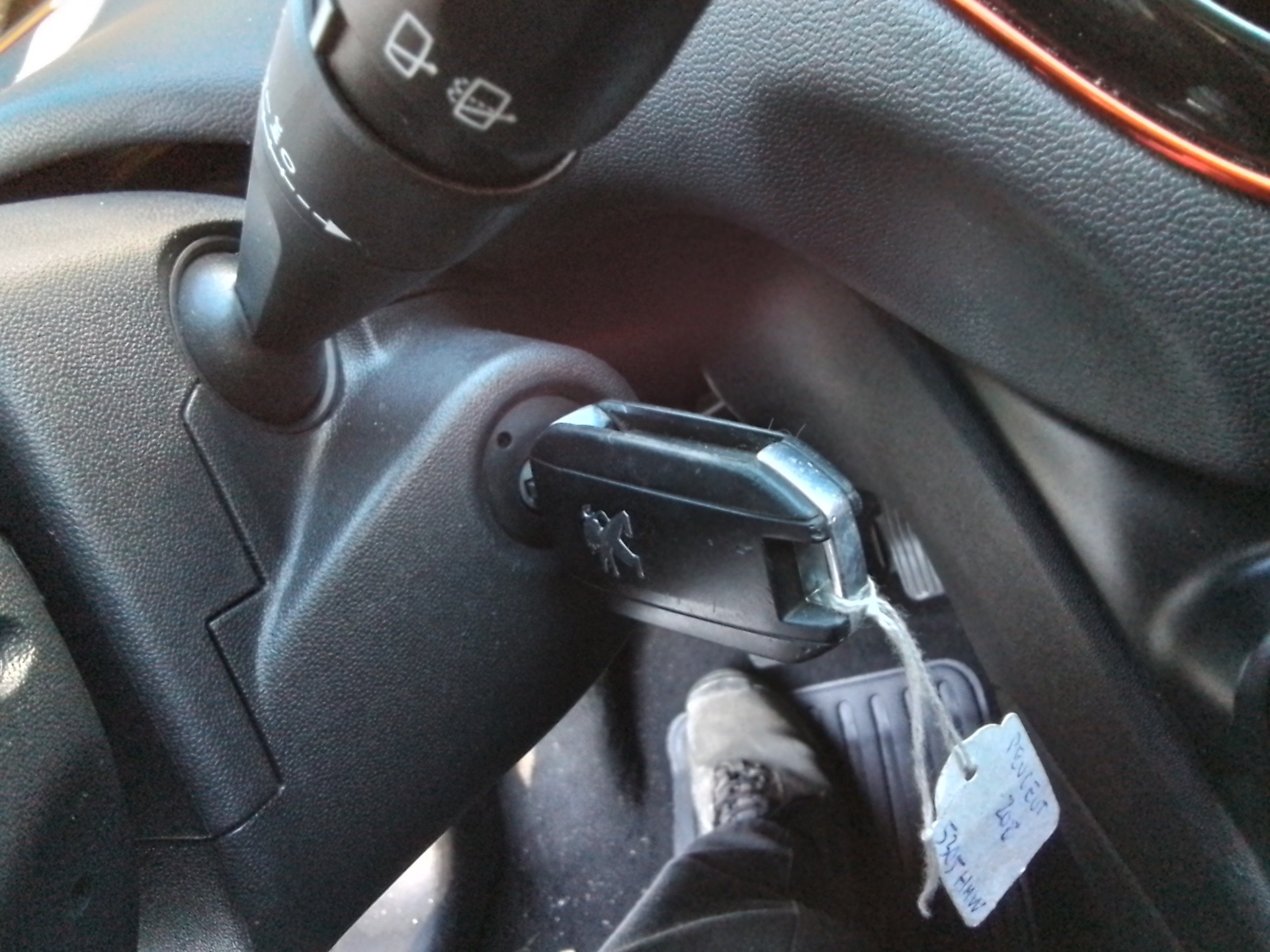 Recambio de conmutador de arranque para peugeot 208 1.4 hdi fap referencia OEM IAM   