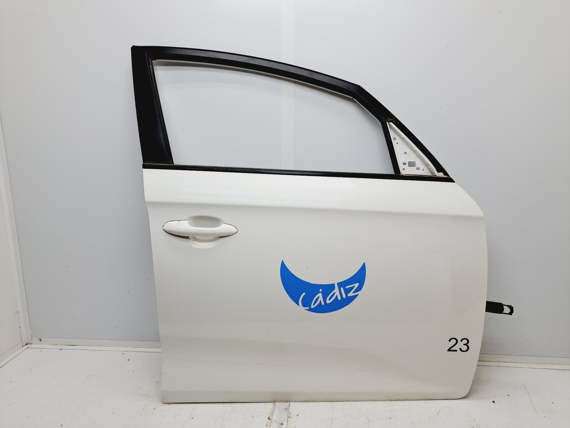 Recambio de puerta delantera derecha para kia carens ( ) basic referencia OEM IAM   