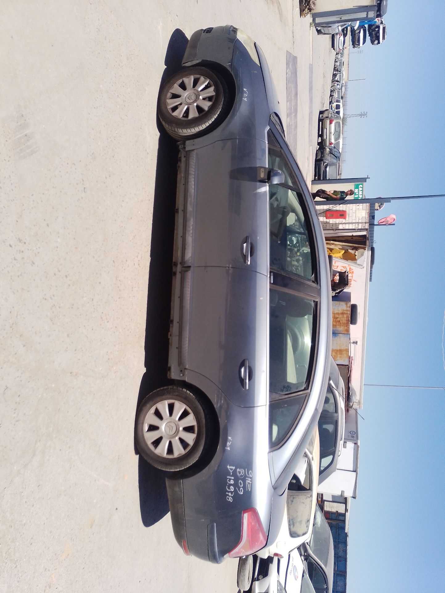 citroën c4 i sedán del año 2009