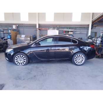 opel insignia berlina del año 2010