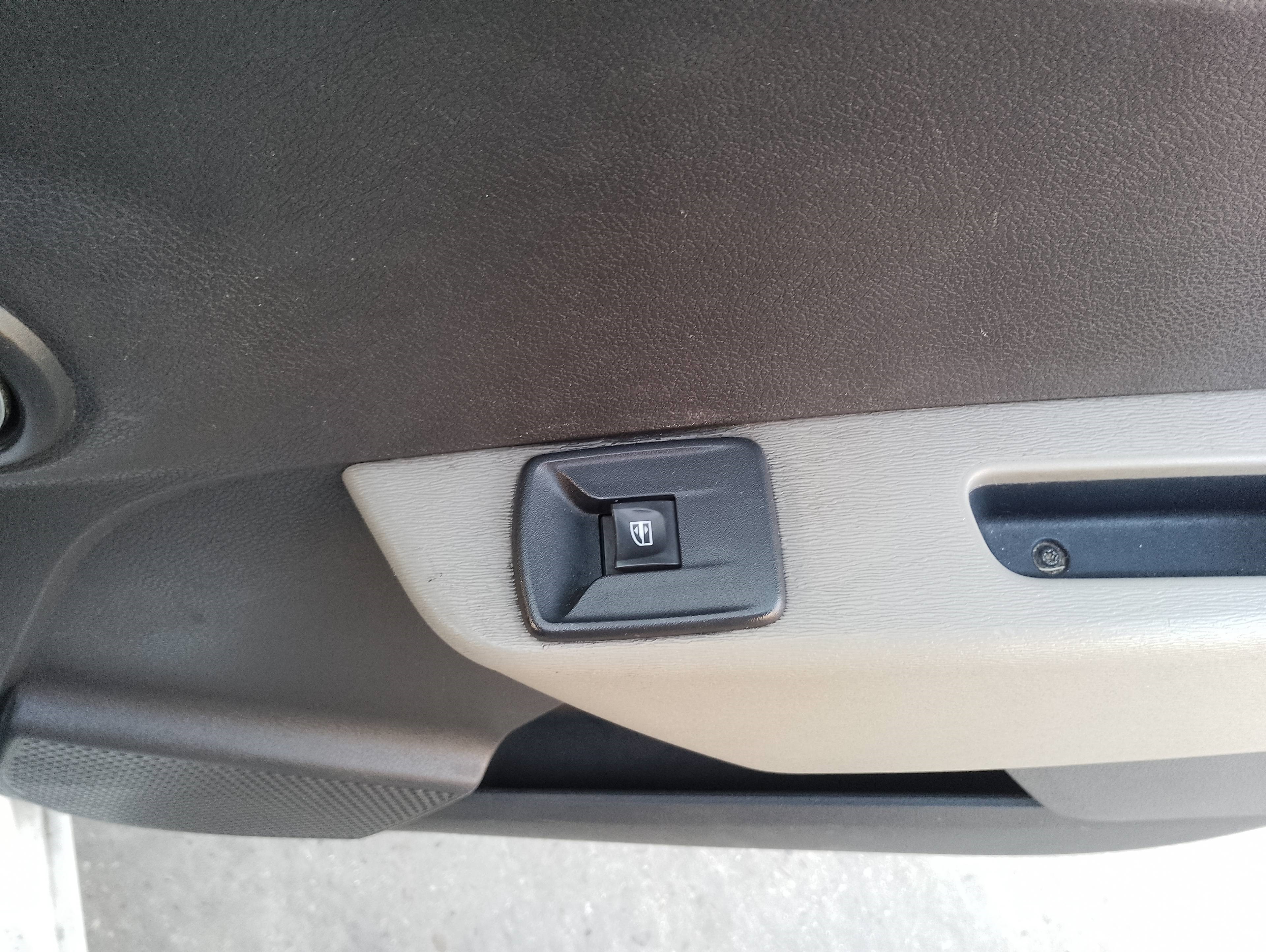 Recambio de mando elevalunas trasero derecho para dacia lodgy ambiance referencia OEM IAM   