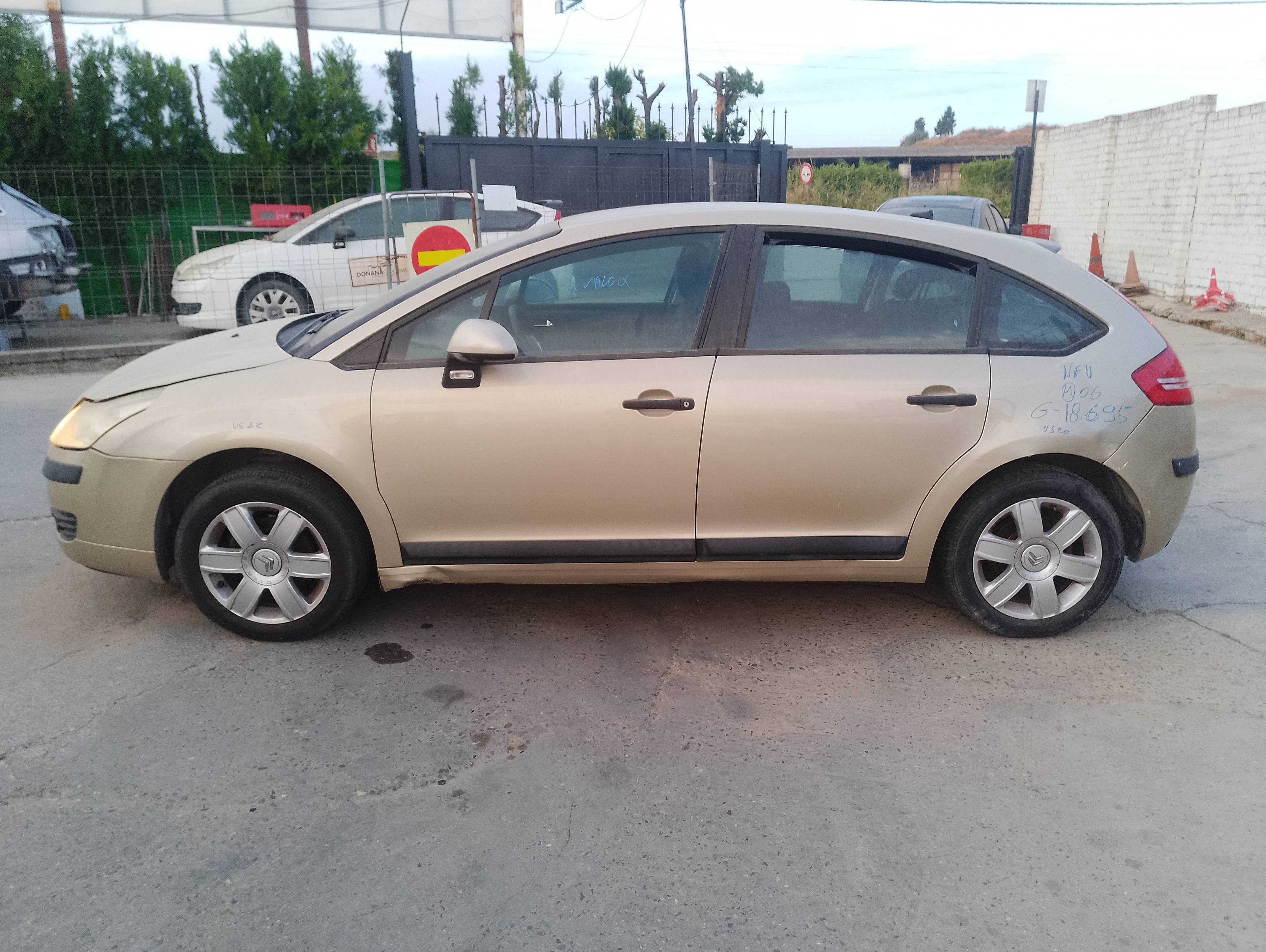 citroën c4 berlina del año 2006