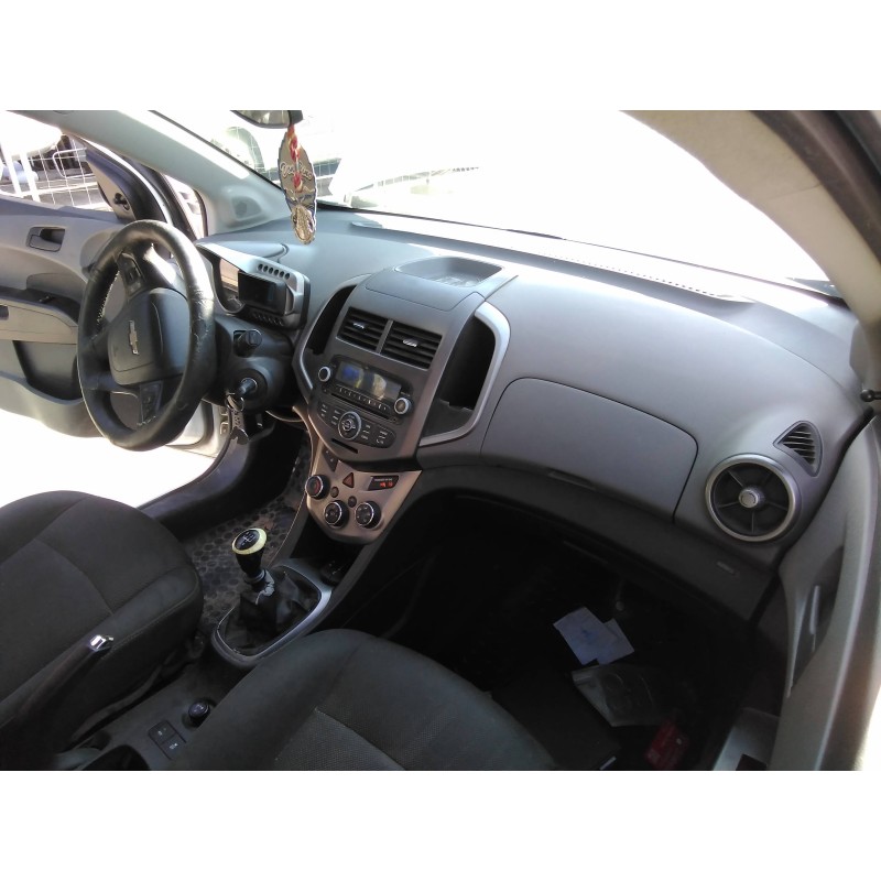 Recambio de salpicadero para chevrolet aveo sedán lt+ referencia OEM IAM   
