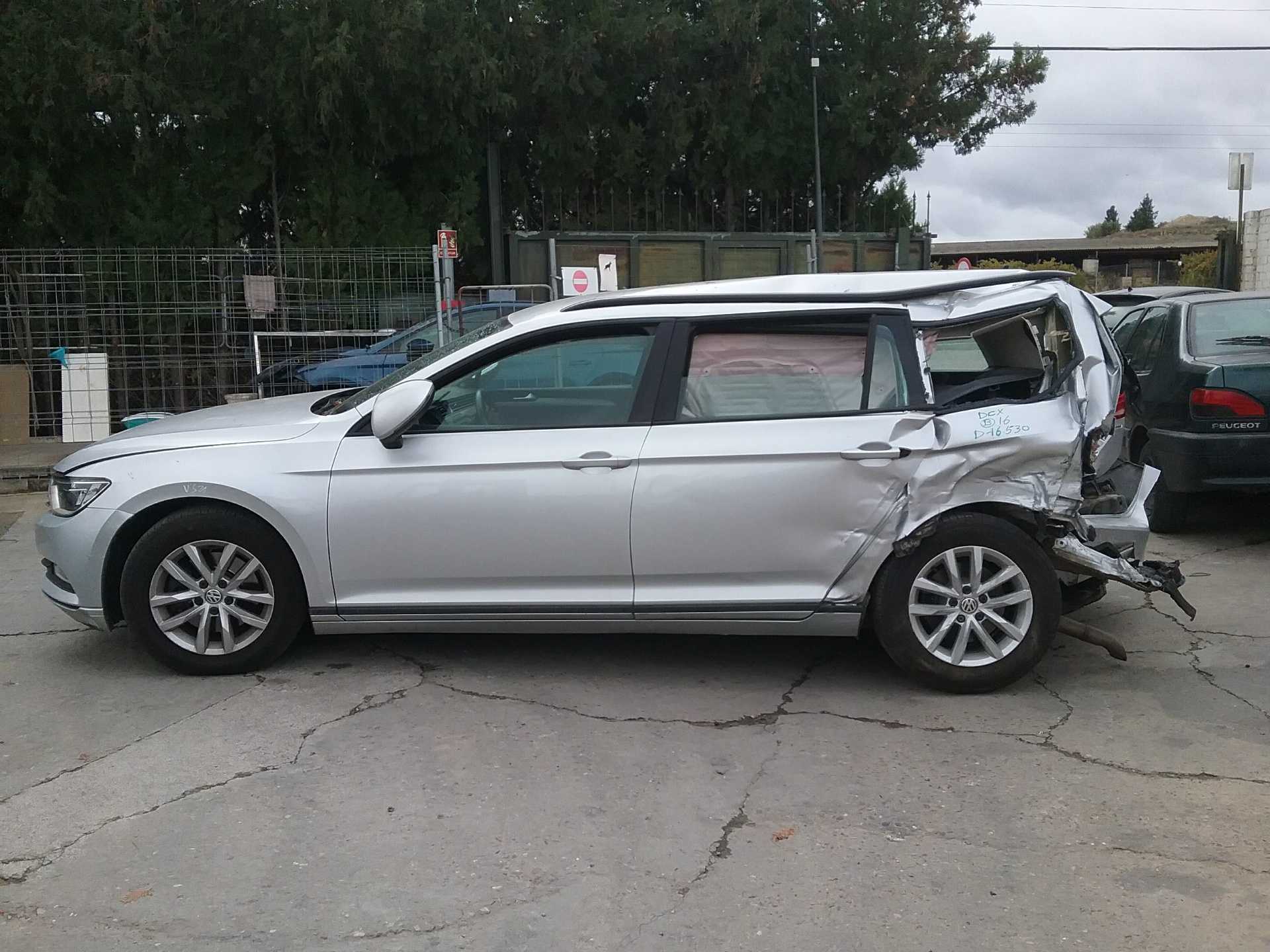 volkswagen passat variant (3g5) del año 2016