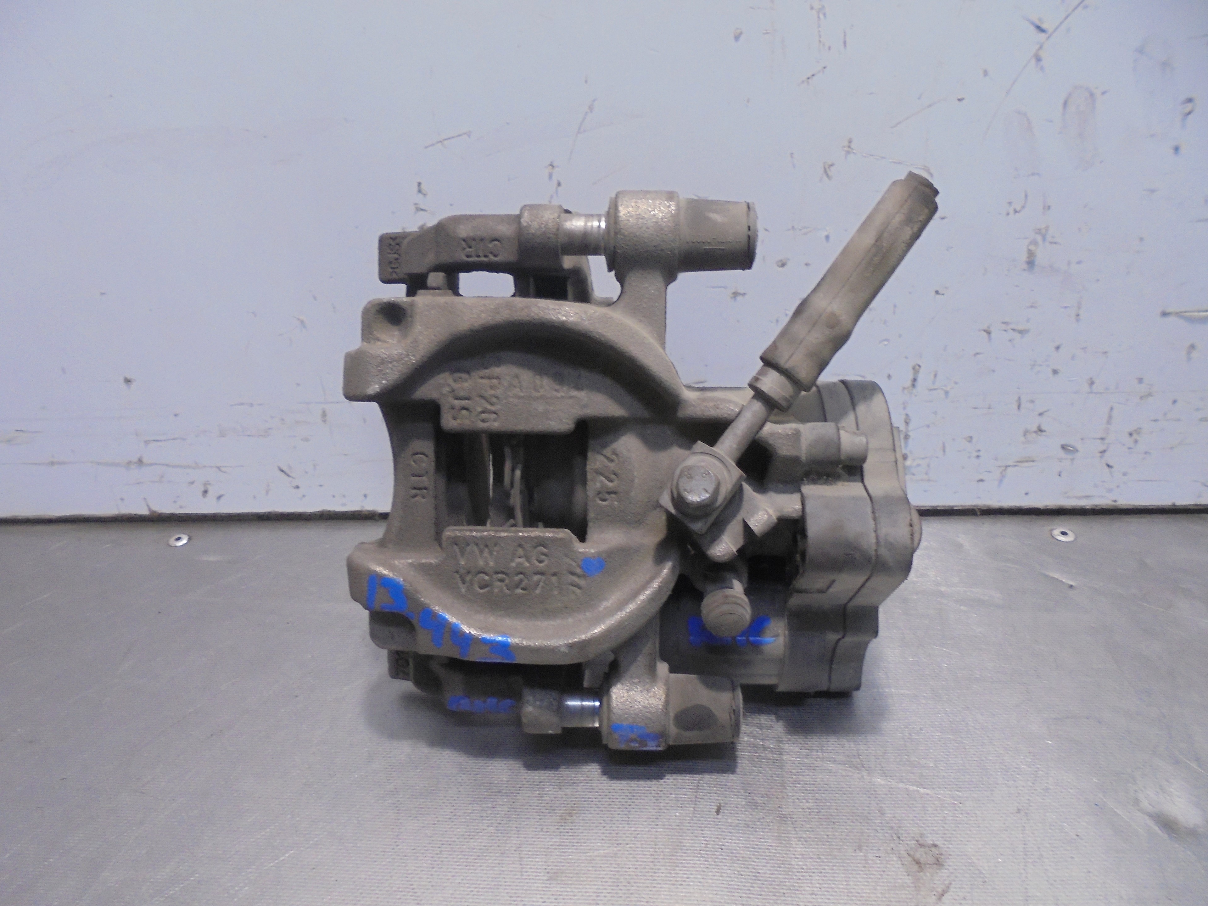 Recambio de pinza de freno trasera izquierda para audi a3 sportback (8vf) 30 tdi design referencia OEM IAM   