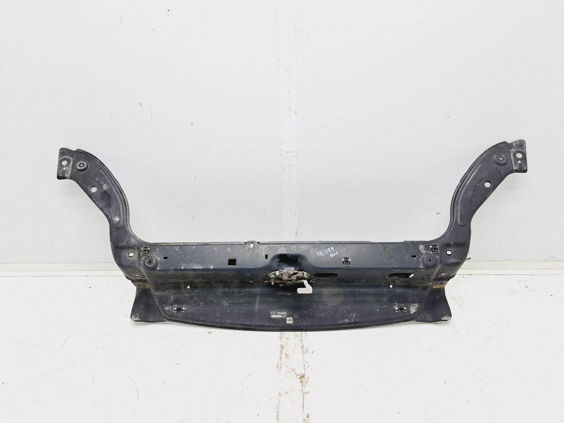 Recambio de travesaño superior para citroën berlingo 1.9 600 d furg. referencia OEM IAM  7106C2 