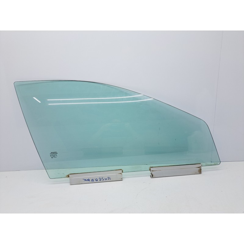 Recambio de luna delantera derecha para volvo xc70 2.4 diesel cat referencia OEM IAM  30753470 