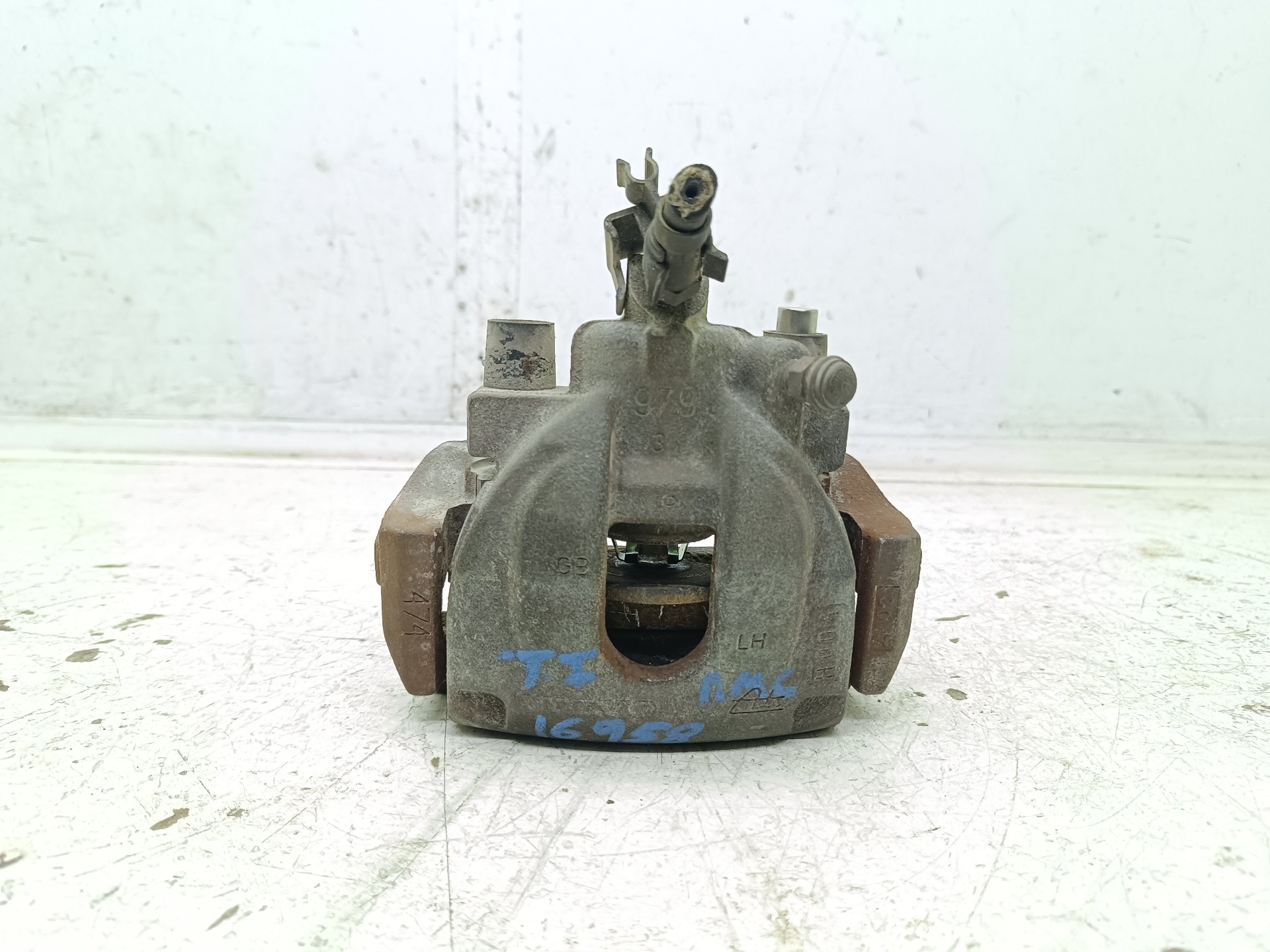 Recambio de pinza de freno trasera izquierda para volvo xc70 2.4 diesel cat referencia OEM IAM   