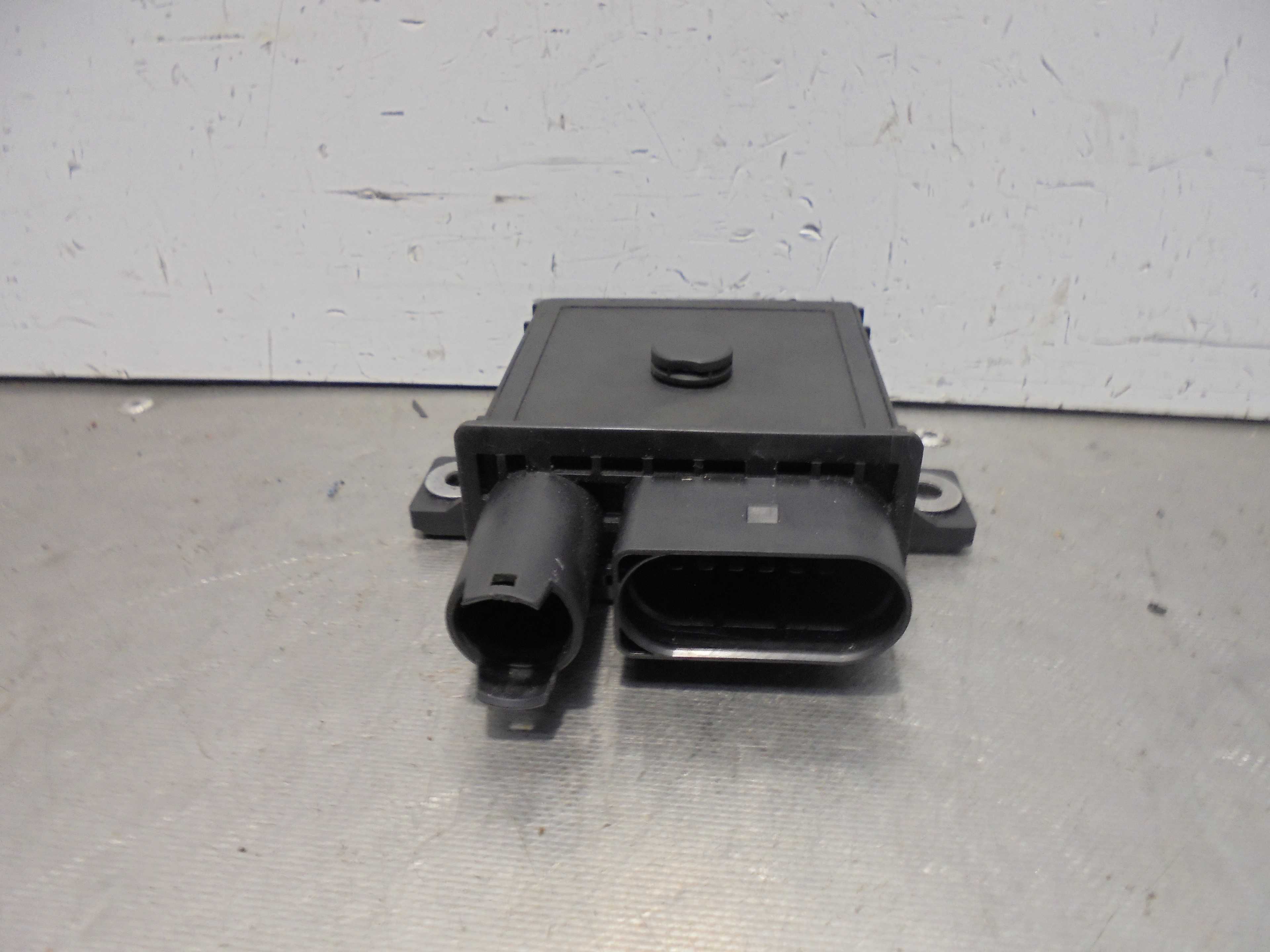 Recambio de caja precalentamiento para bmw serie 5 berlina (e60) 525d referencia OEM IAM   