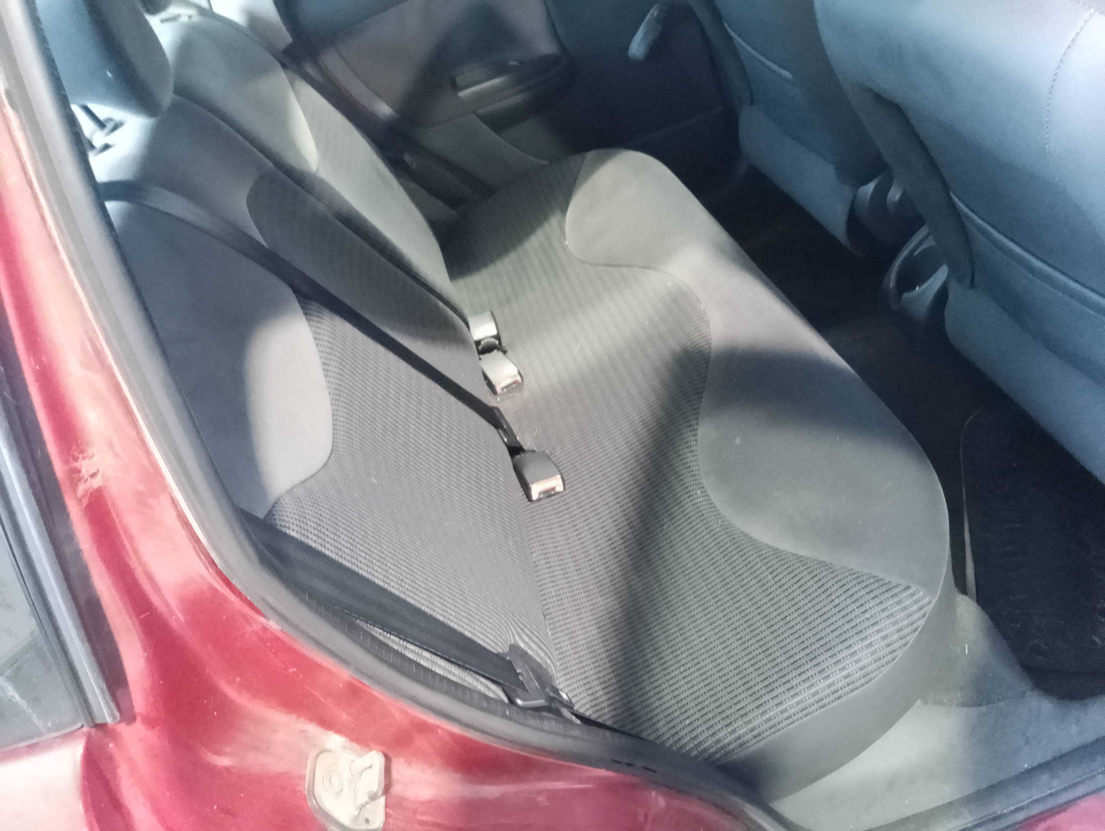 Recambio de asientos traseros para citroën c3 1.1 audace referencia OEM IAM   
