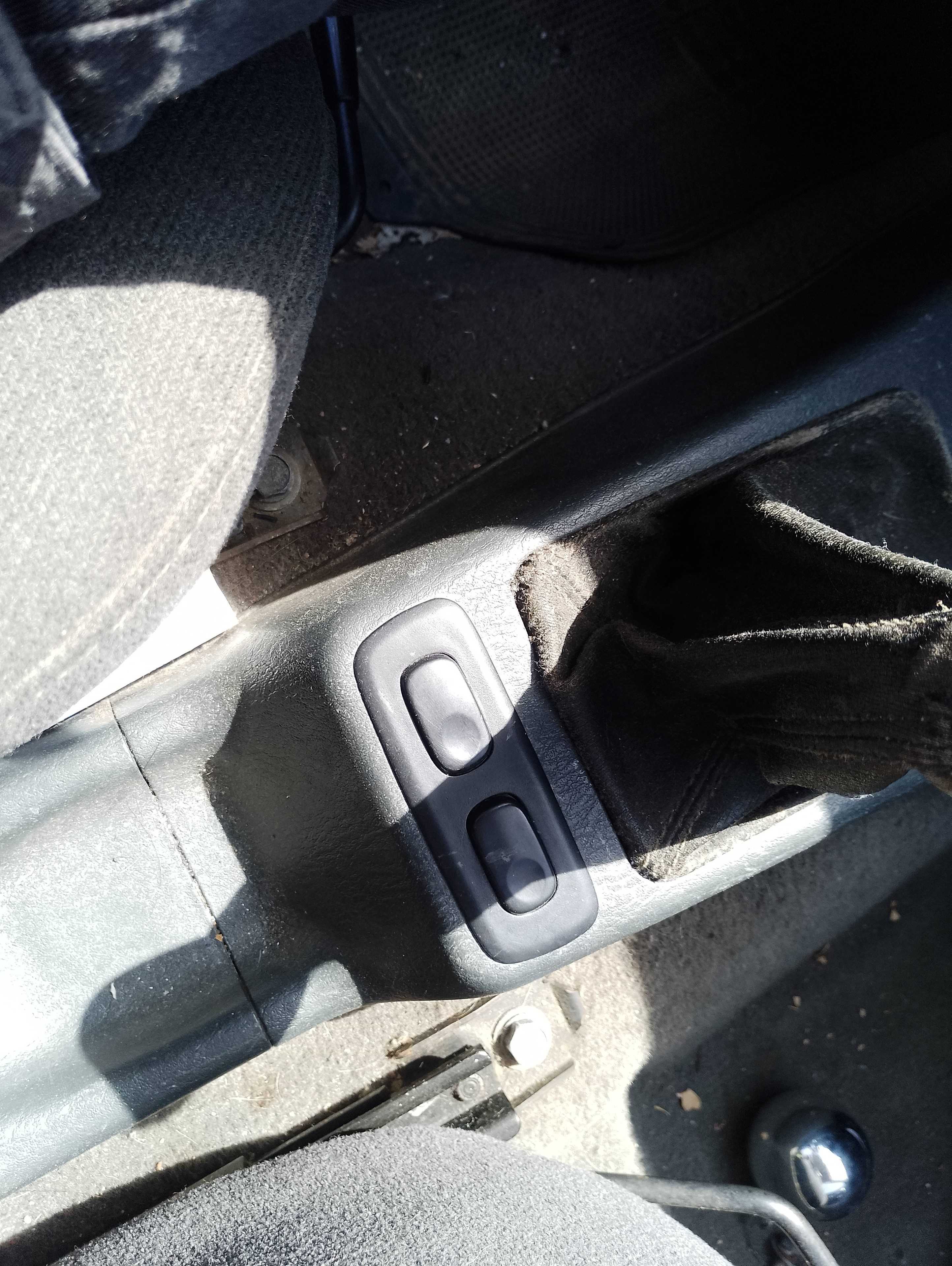 Recambio de mando elevalunas delantero izquierdo para hyundai accent (x3) 1.5 gs referencia OEM IAM   