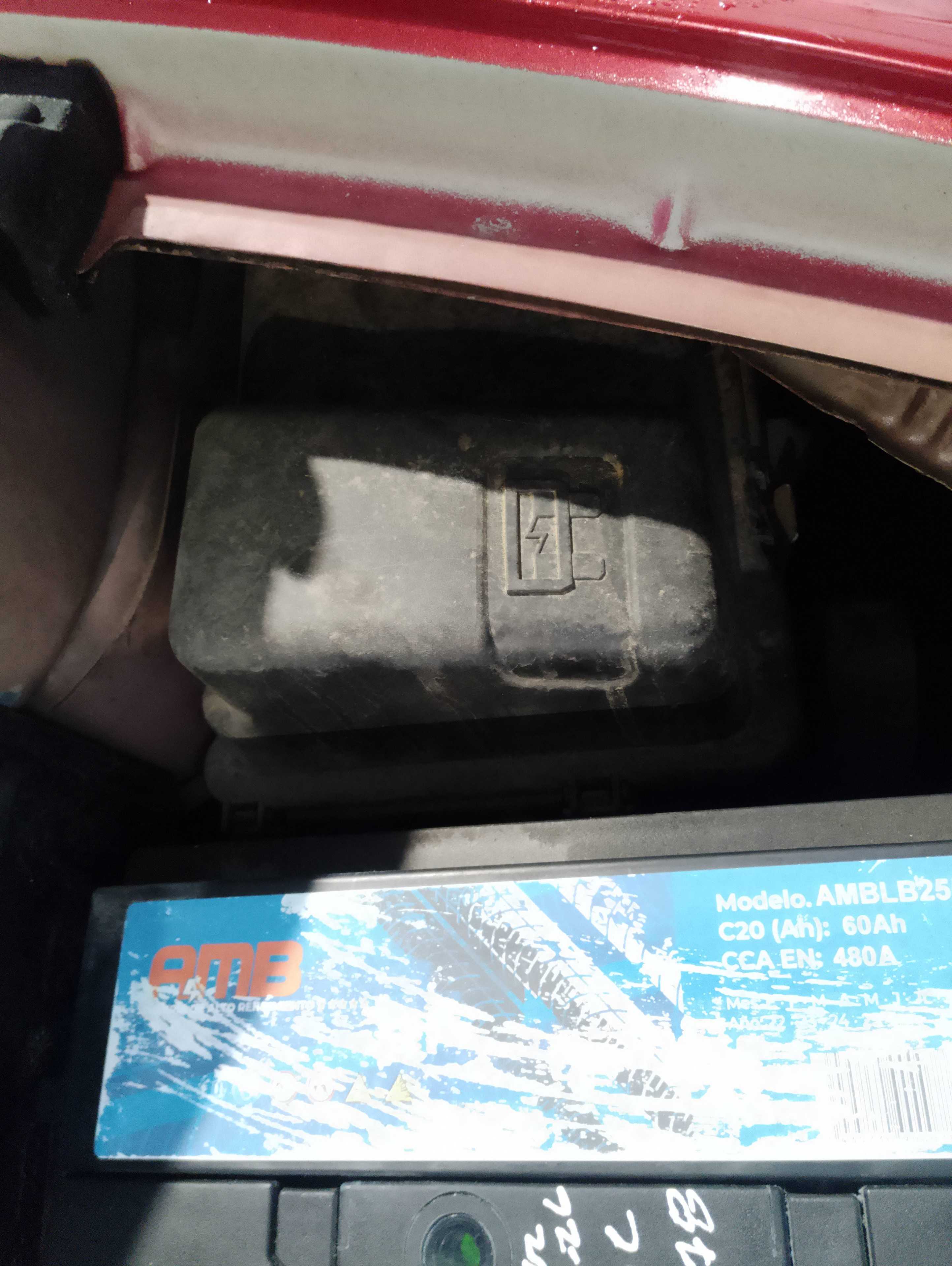 Recambio de caja reles / fusibles para citroën c3 1.1 audace referencia OEM IAM   