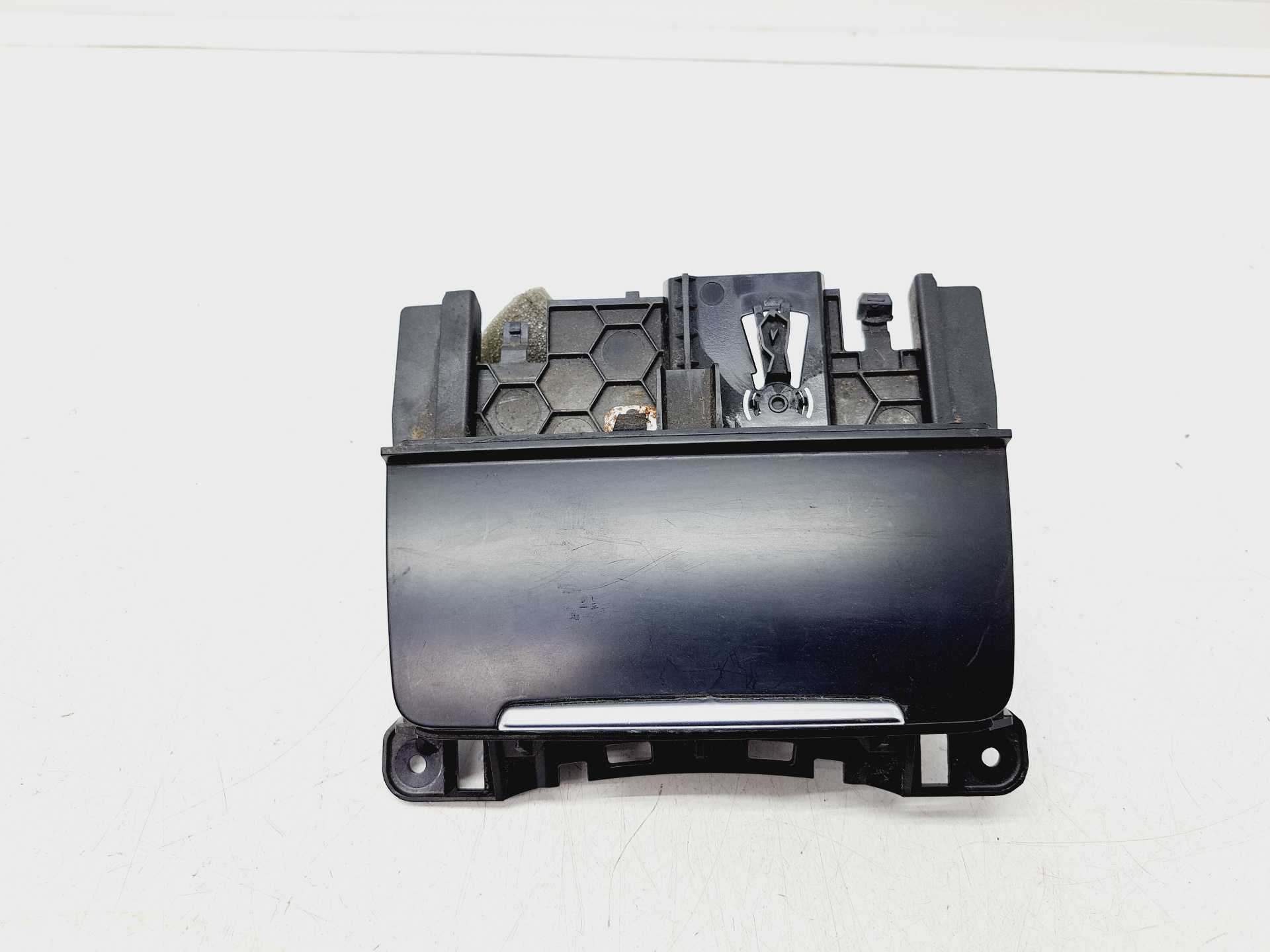 Recambio de cenicero para audi a4 ber. (b8) 2.0 16v tdi clean diesel referencia OEM IAM 8K0857951C  