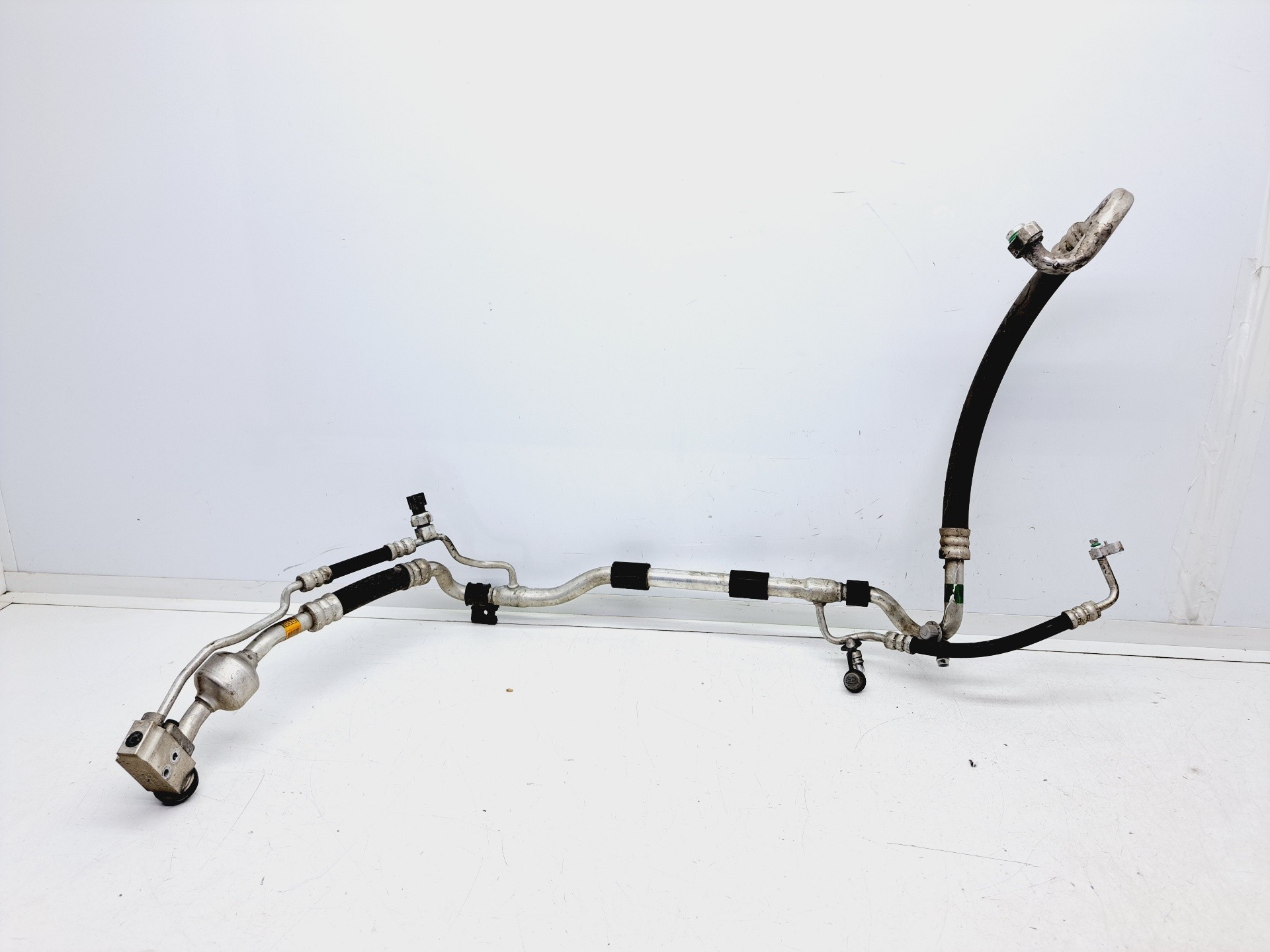 Recambio de tubos aire acondicionado para kia carens ( ) basic referencia OEM IAM F108FGDAA  