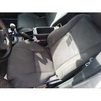 ASIENTO DELANTERO IZQUIERDO 