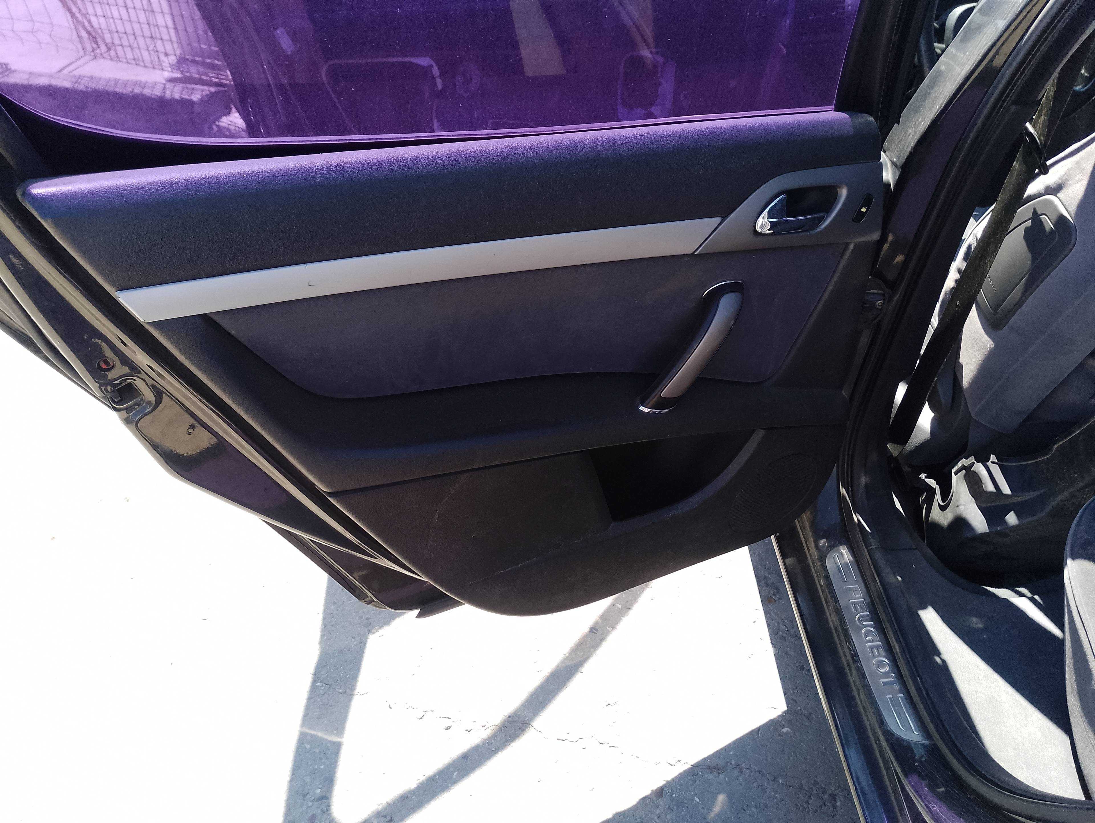 Recambio de guarnecido puerta trasera izquierda para peugeot 407 st confort referencia OEM IAM   