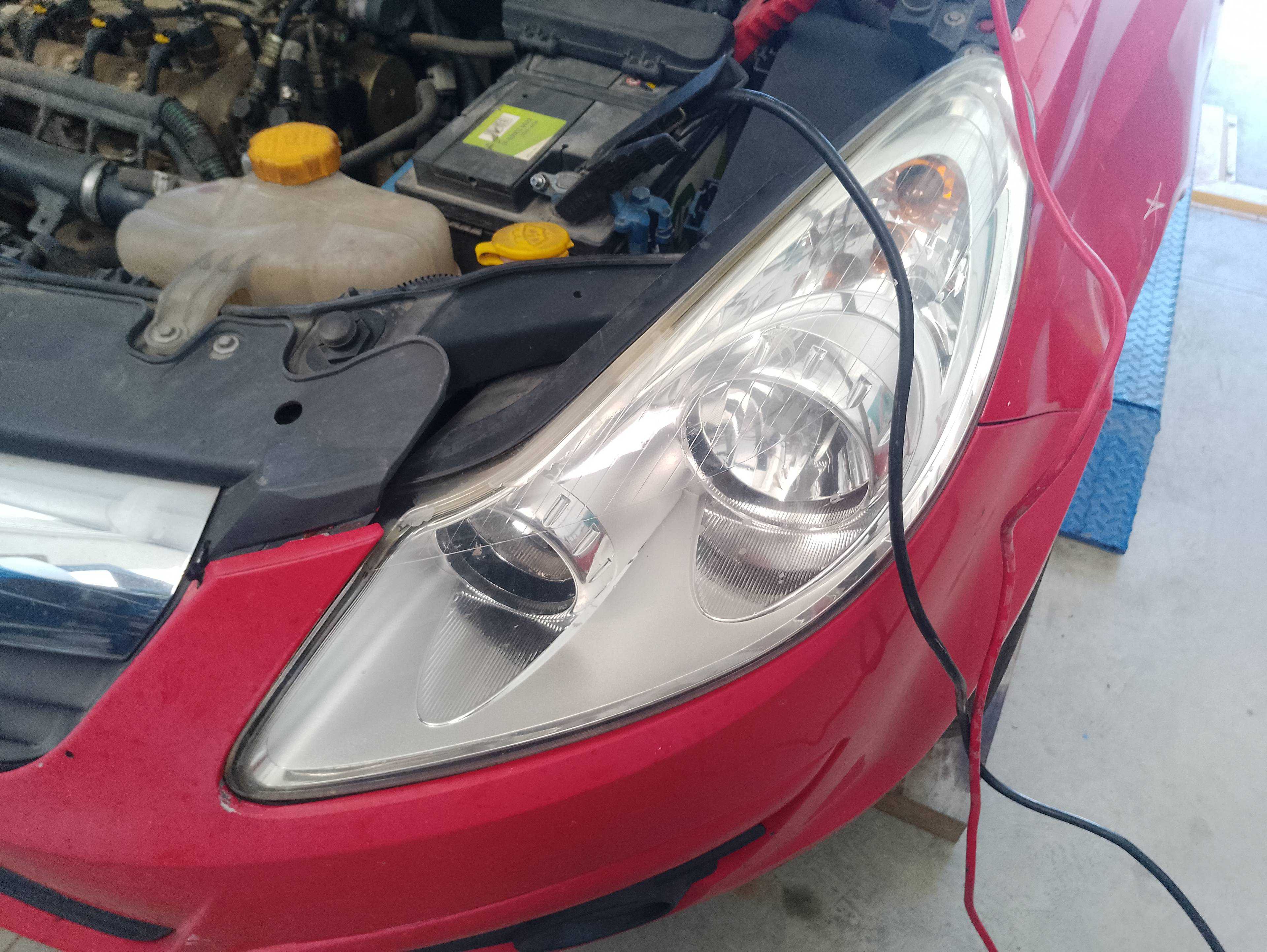 Recambio de faro izquierdo para opel corsa d 1.2 16v referencia OEM IAM   