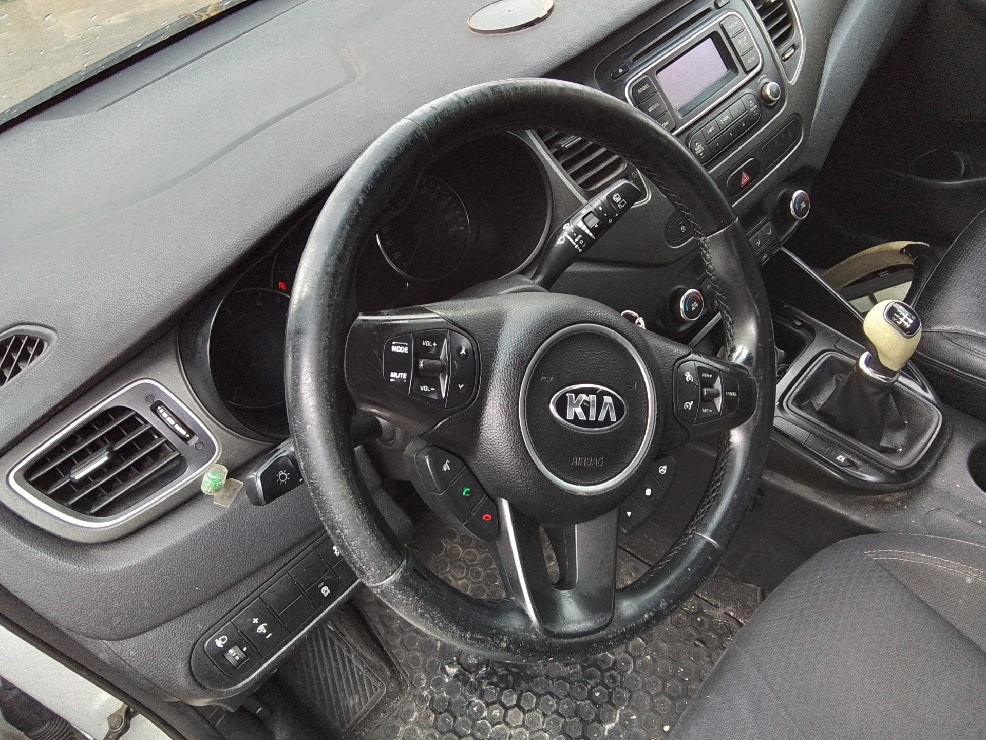 Recambio de volante para kia carens ( ) basic referencia OEM IAM   