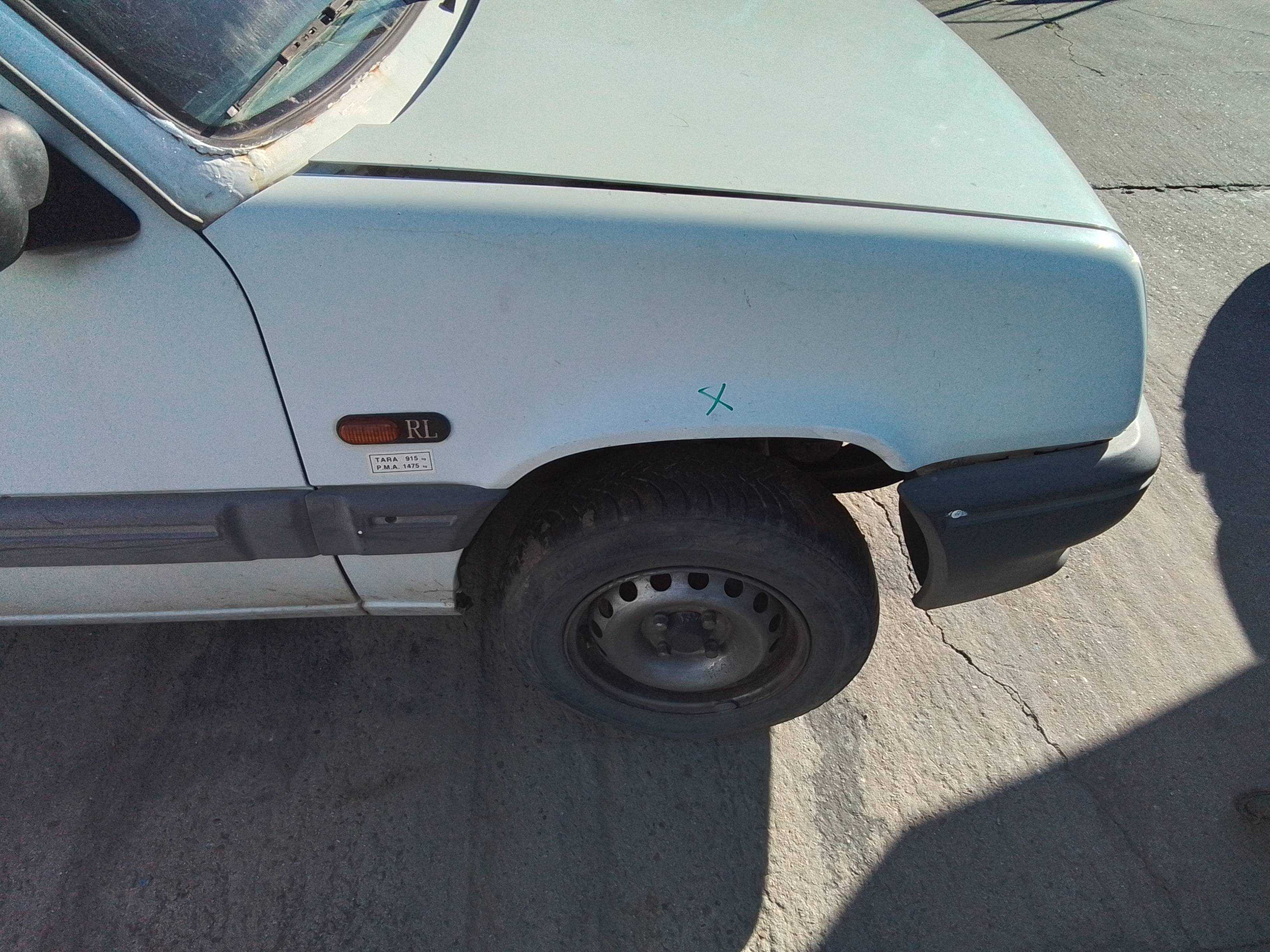Recambio de aleta delantera derecha para renault express 1.9 d referencia OEM IAM   