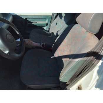 ASIENTO DELANTERO IZQUIERDO 