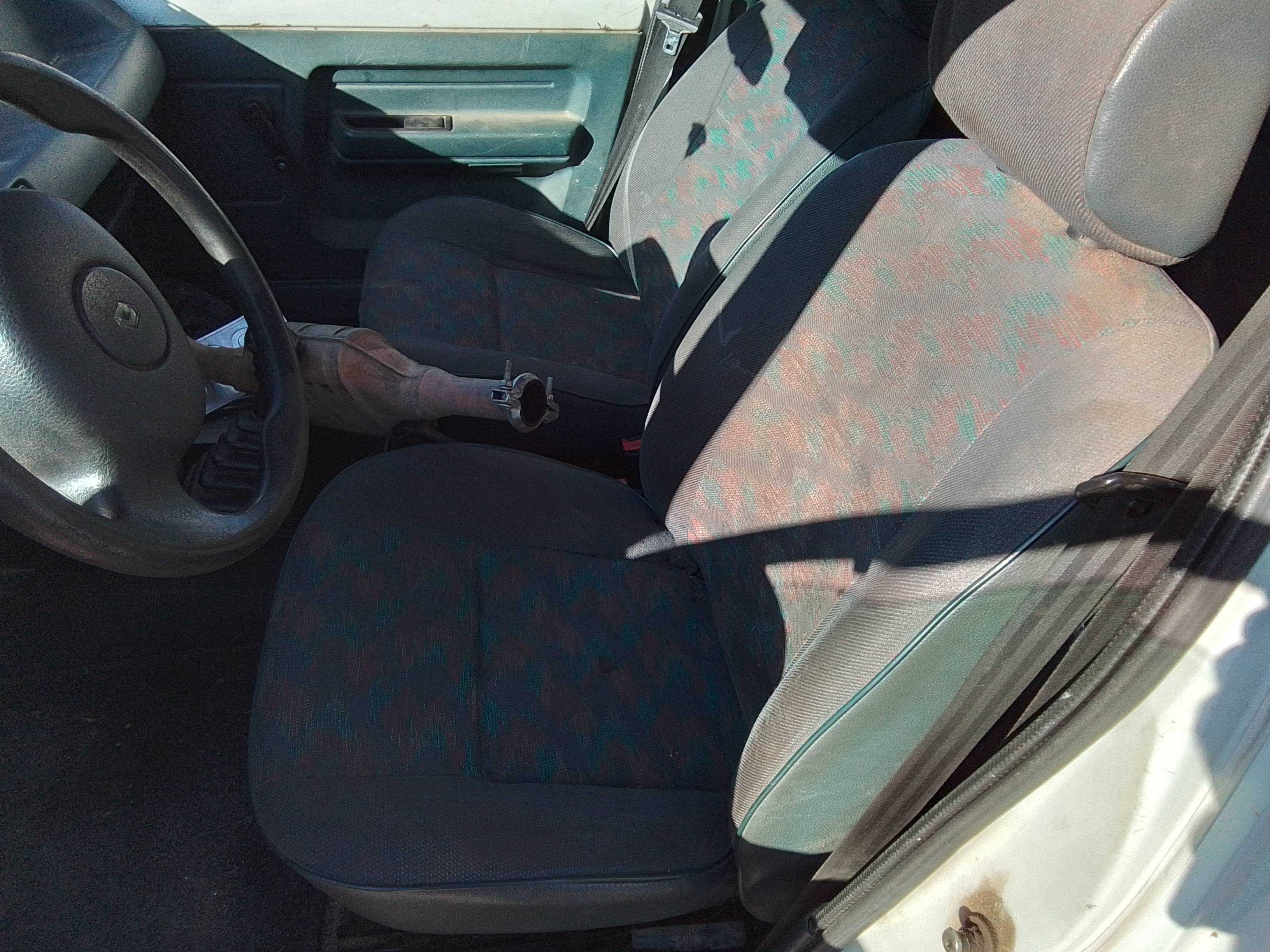 Recambio de asiento delantero izquierdo para renault express 1.9 d referencia OEM IAM   