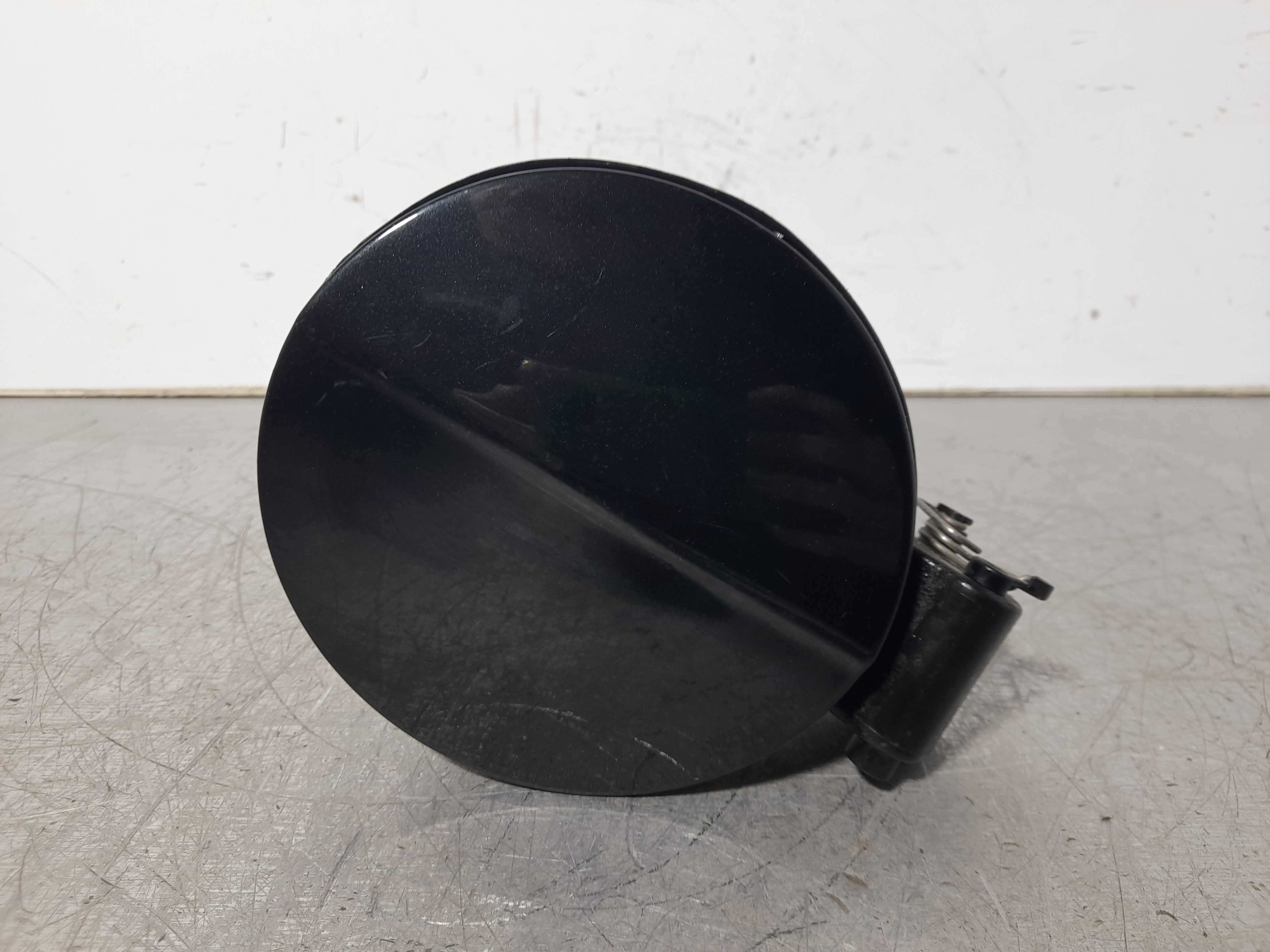 Recambio de tapa exterior combustible para audi a3 (8p) 2.0 tdi referencia OEM IAM   