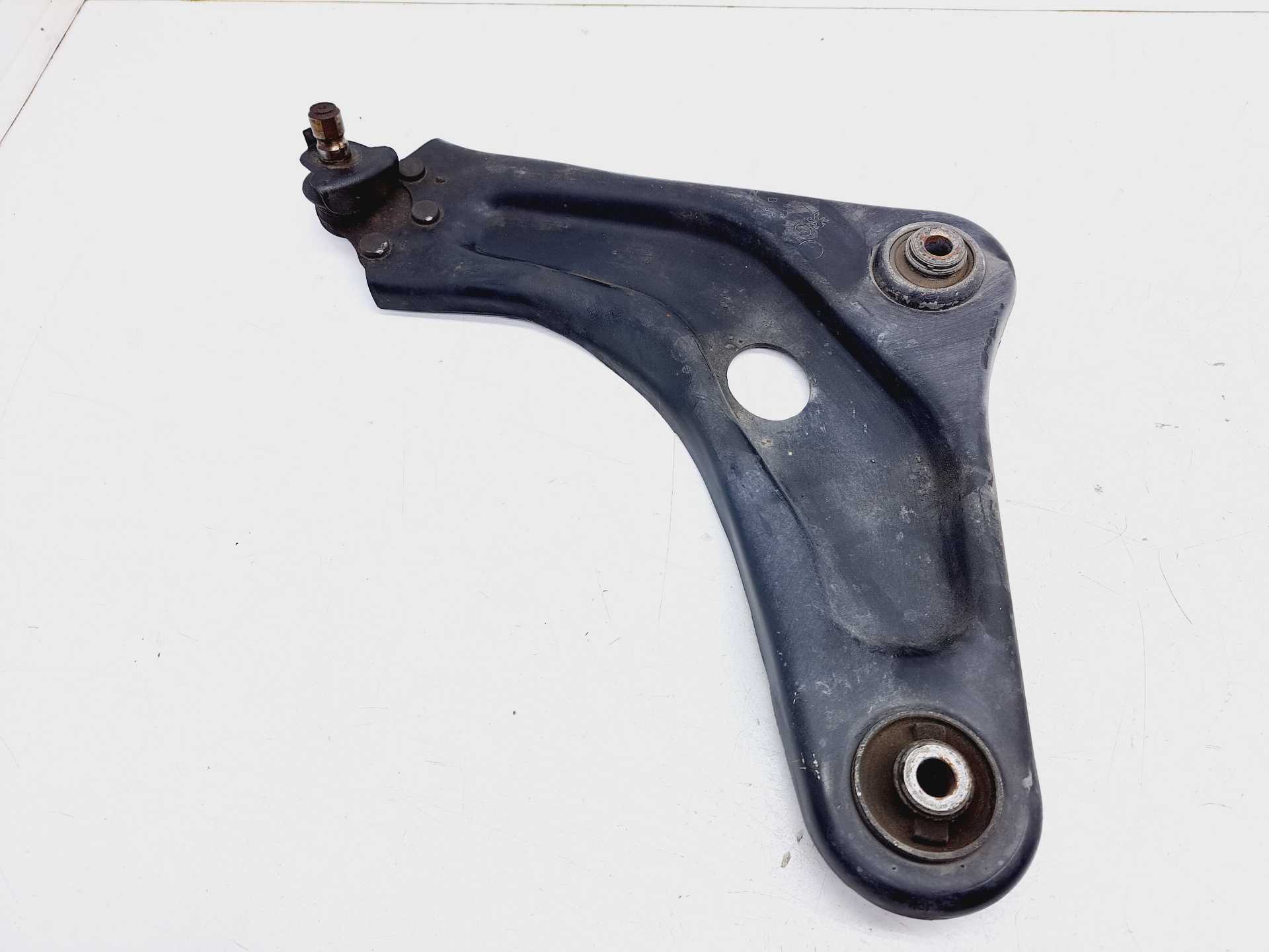 Recambio de brazo suspension inferior delantero izquierdo para citroën c-elysée exclusive referencia OEM IAM   