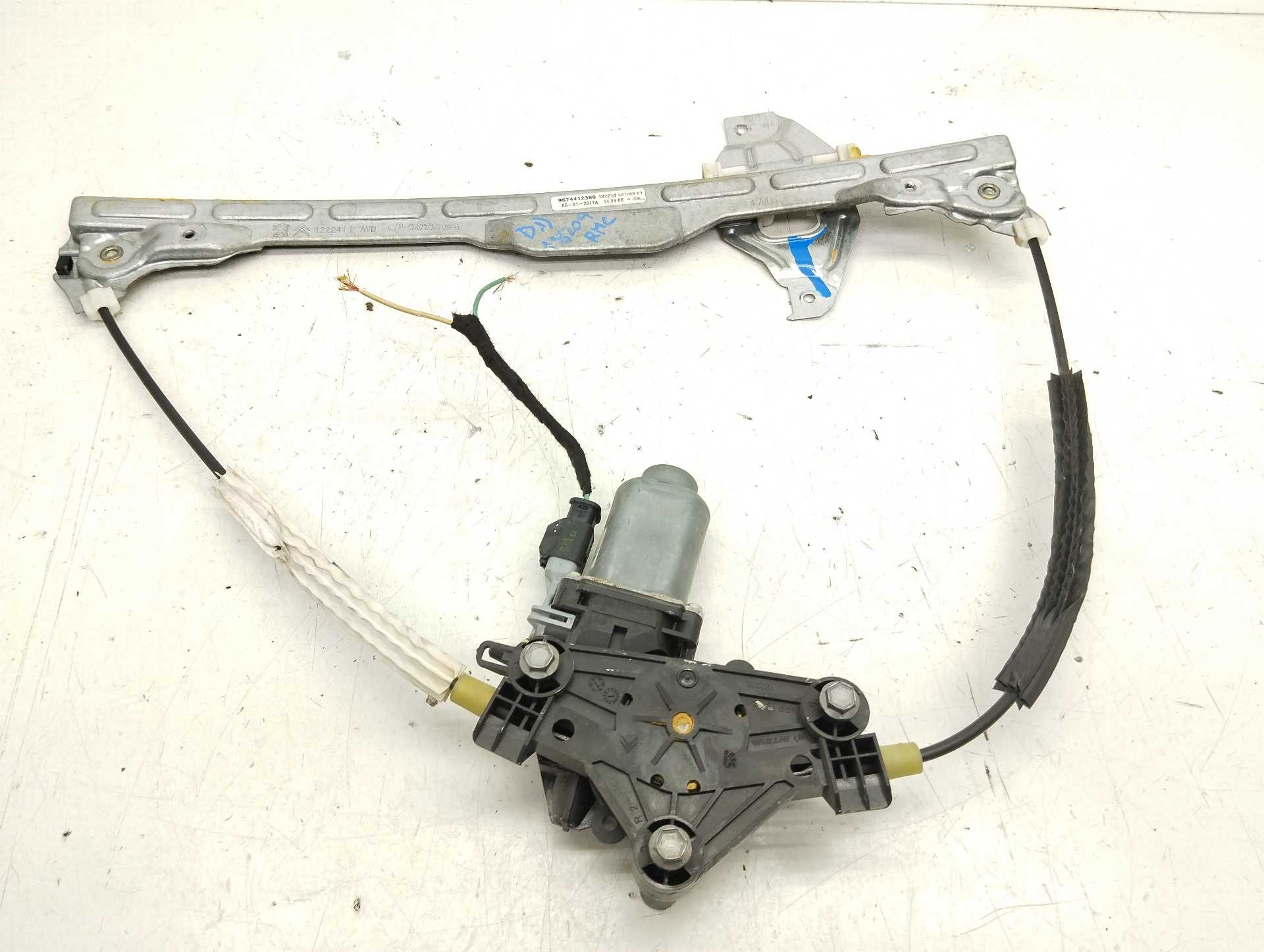 Recambio de elevalunas delantero derecho para citroën c-elysée exclusive referencia OEM IAM 9674412380  