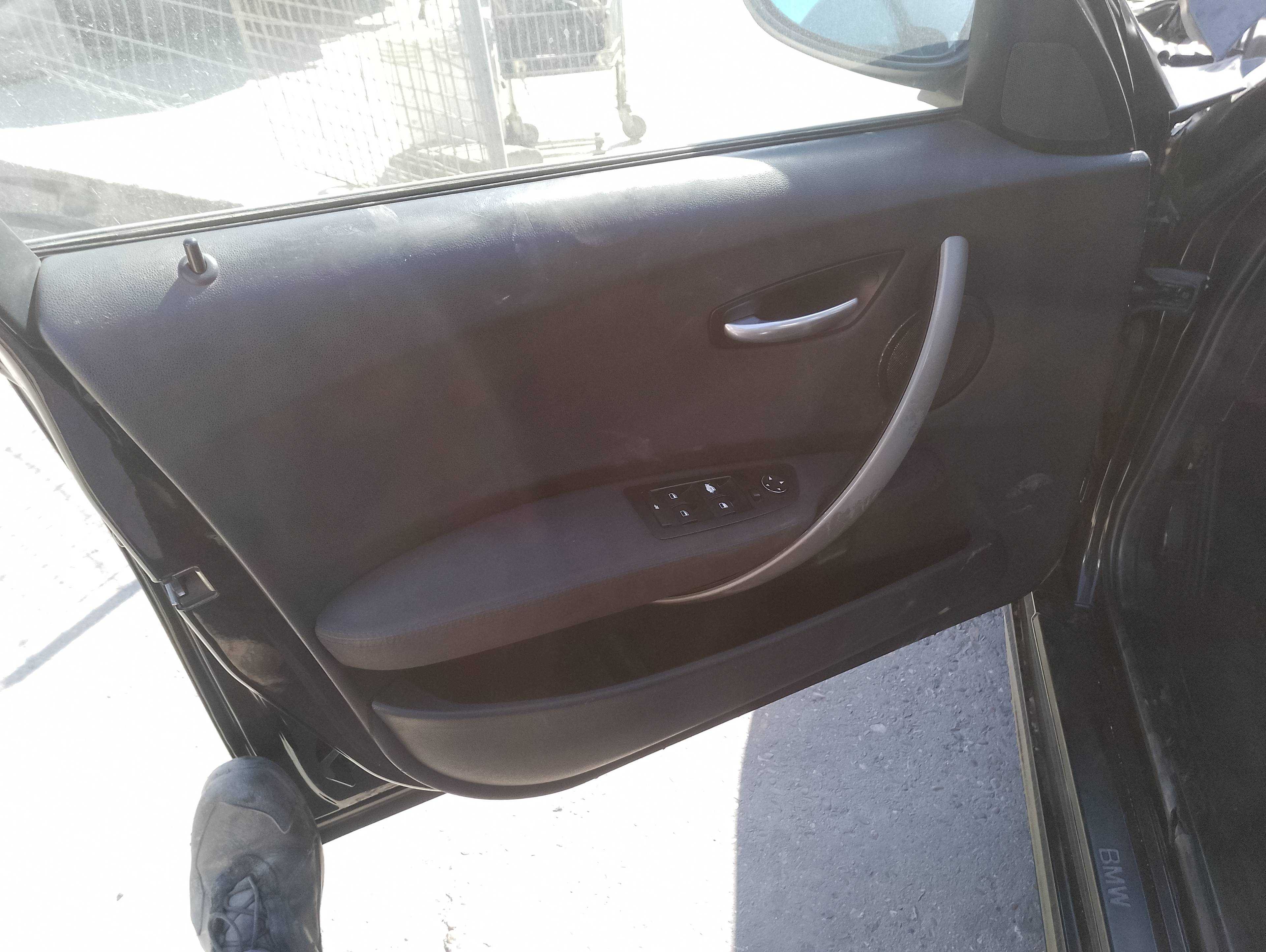 Recambio de guarnecido puerta delantera izquierda para bmw serie 1 berlina (e81/e87) 118d referencia OEM IAM   