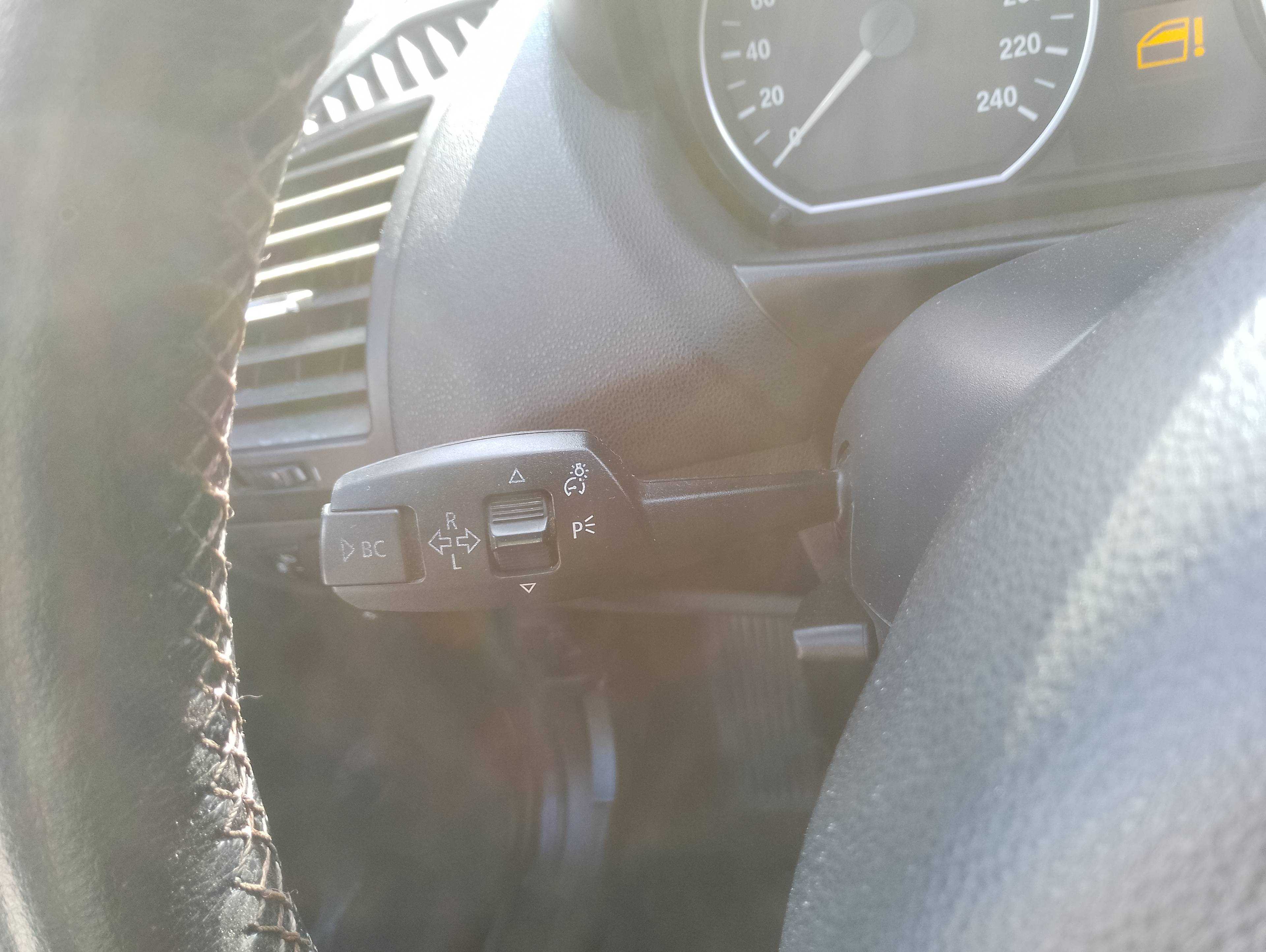Recambio de mando intermitentes para bmw serie 1 berlina (e81/e87) 118d referencia OEM IAM   