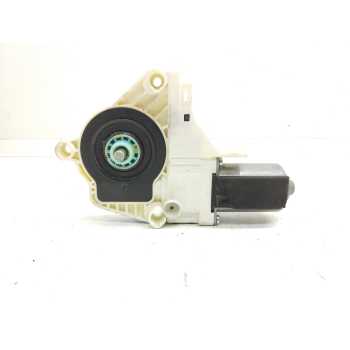 MOTOR ELEVALUNAS DELANTERO DERECHO 8T0959802B 1101965575250 